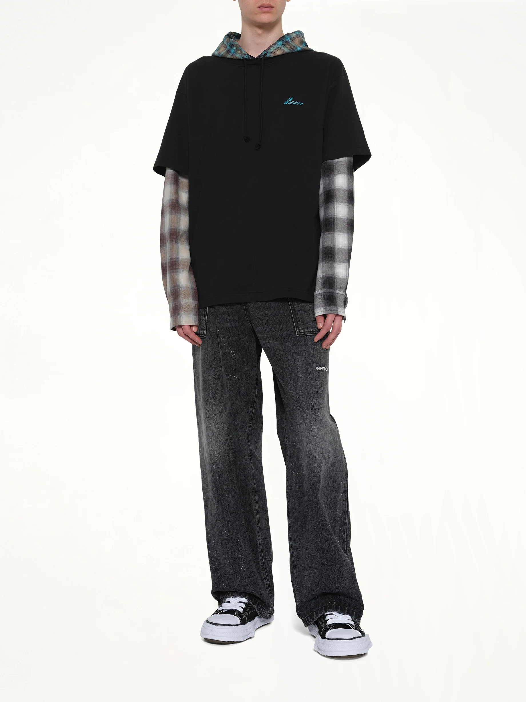 Checkered Patch Long-Sleeved T-Shirt in Black - Image 4