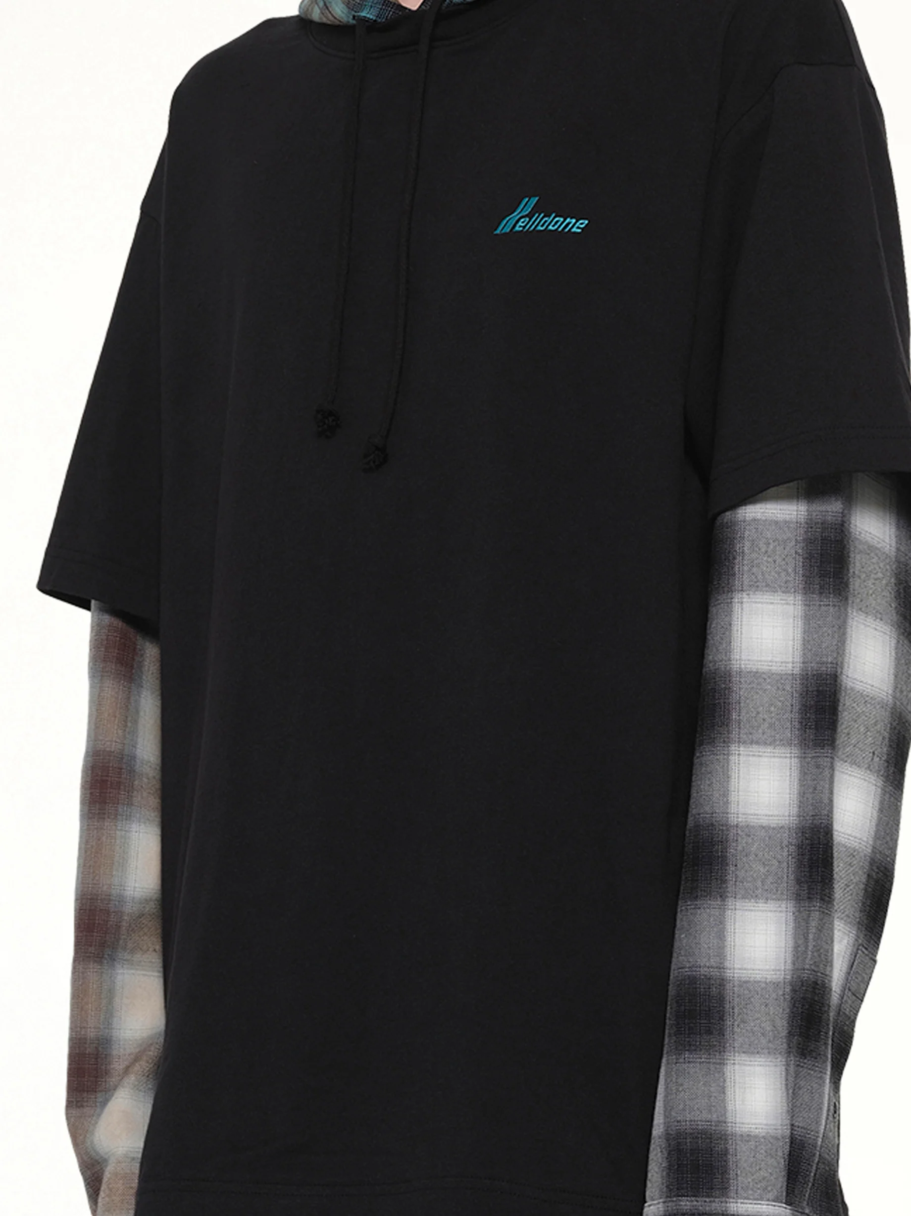 Checkered Patch Long-Sleeved T-Shirt in Black - Image 6