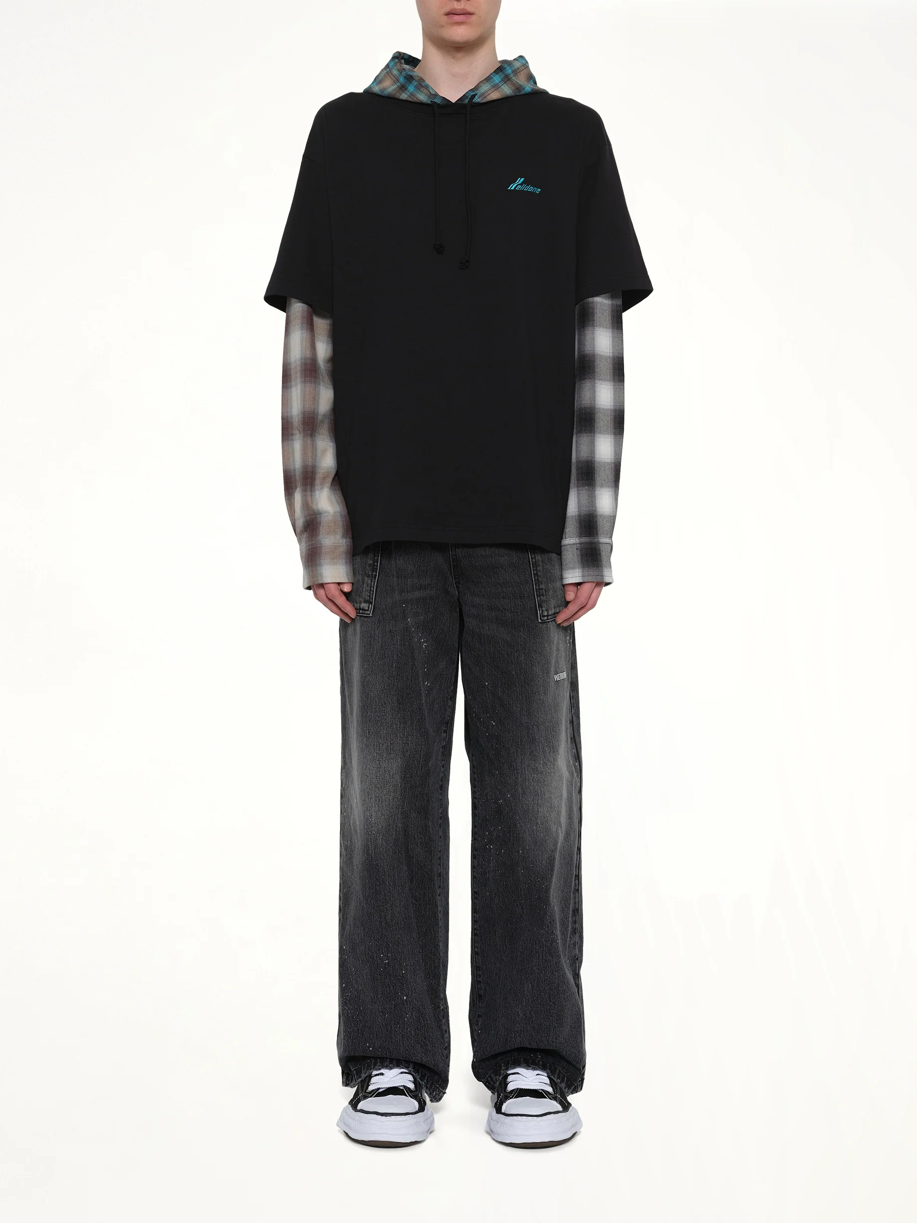 Checkered Patch Long-Sleeved T-Shirt in Black - Image 7