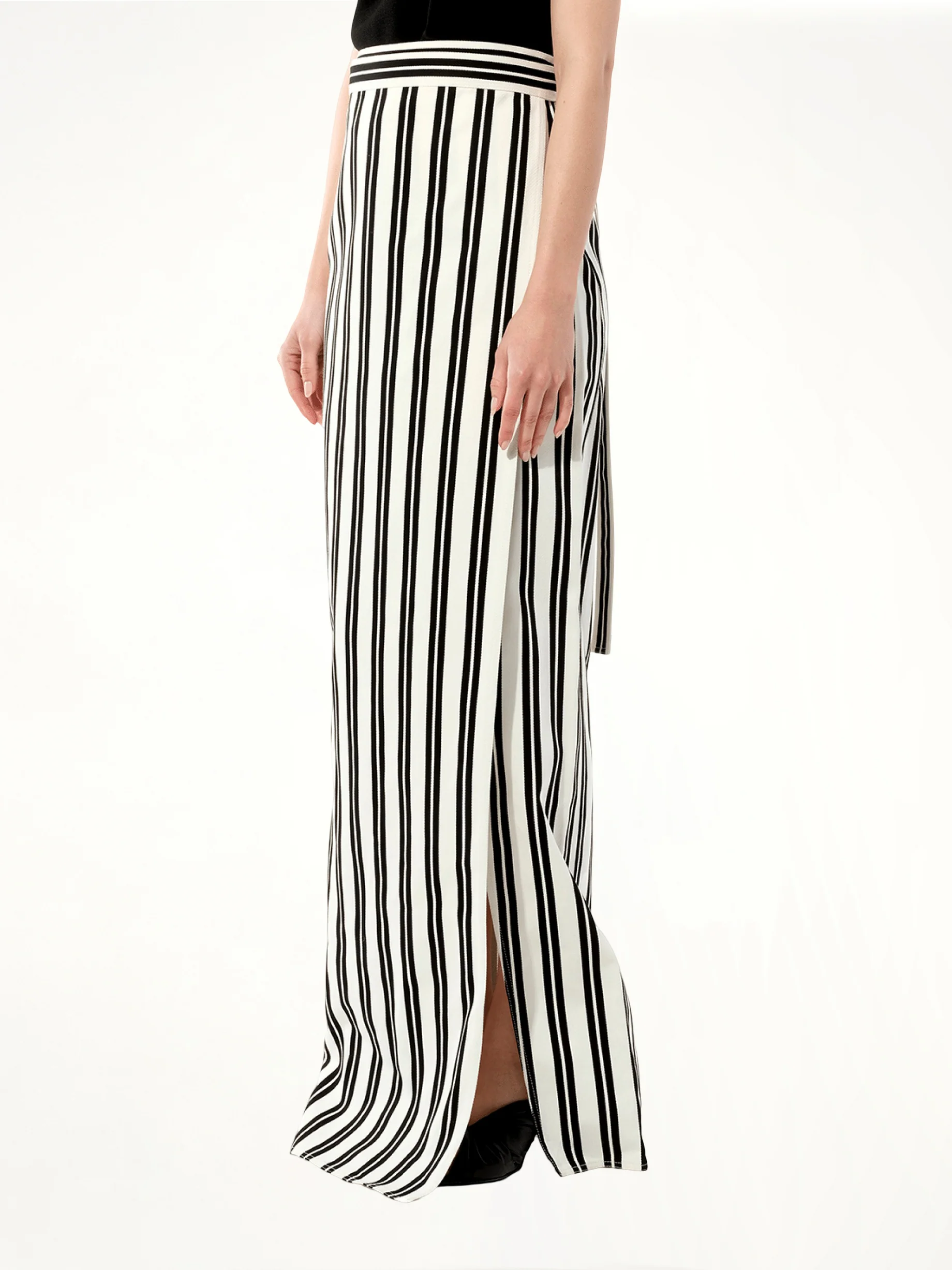 Chilie Skirt in Black/White - Image 5