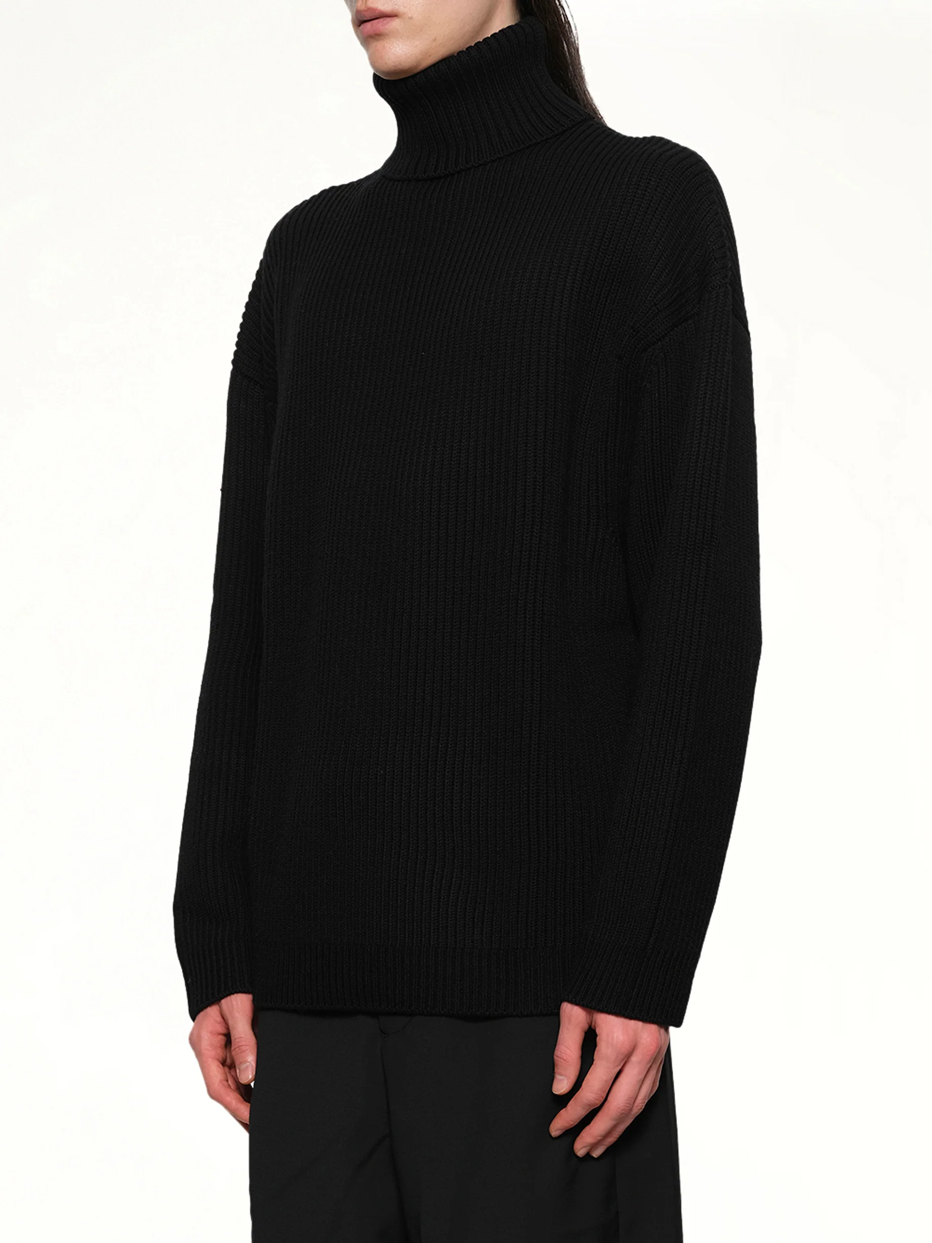 Chunky Turtleneck in Black - Image 6