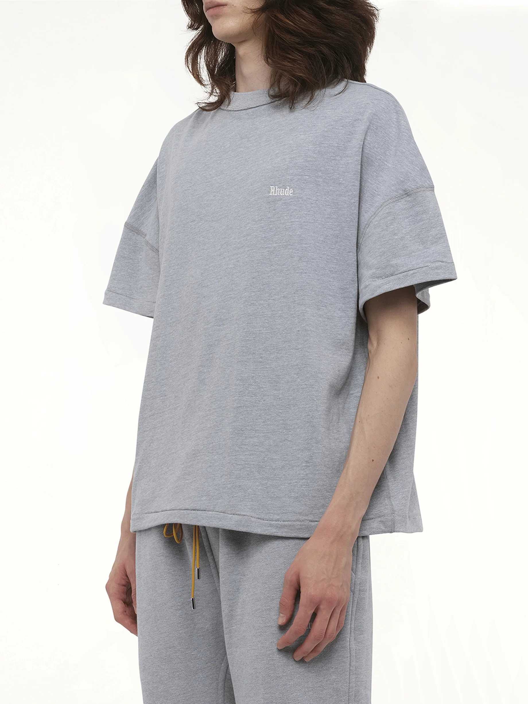 Classique Reverse T-Shirt in Heather Gray - Image 5