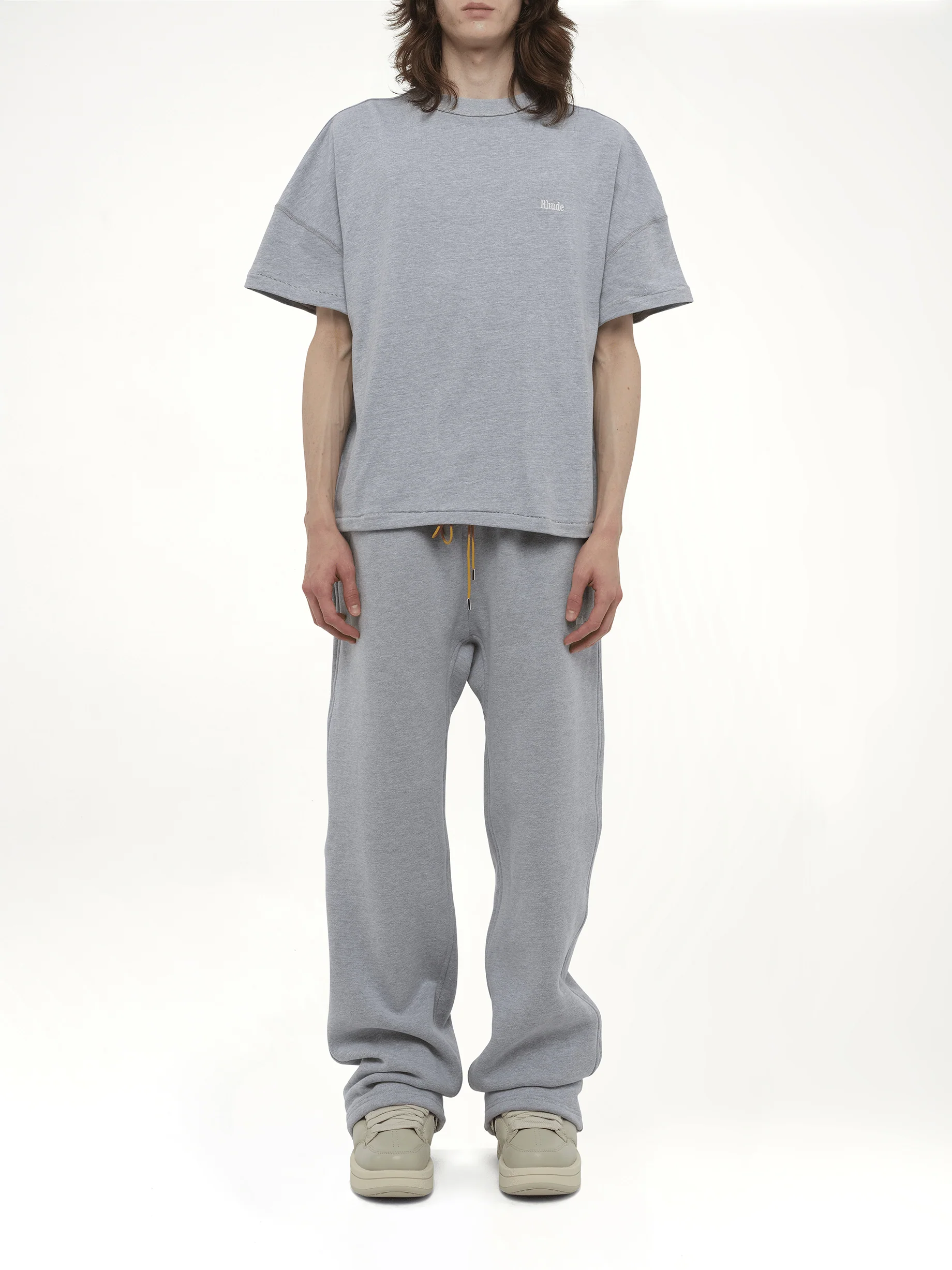 Classique Reverse T-Shirt in Heather Gray - Image 7