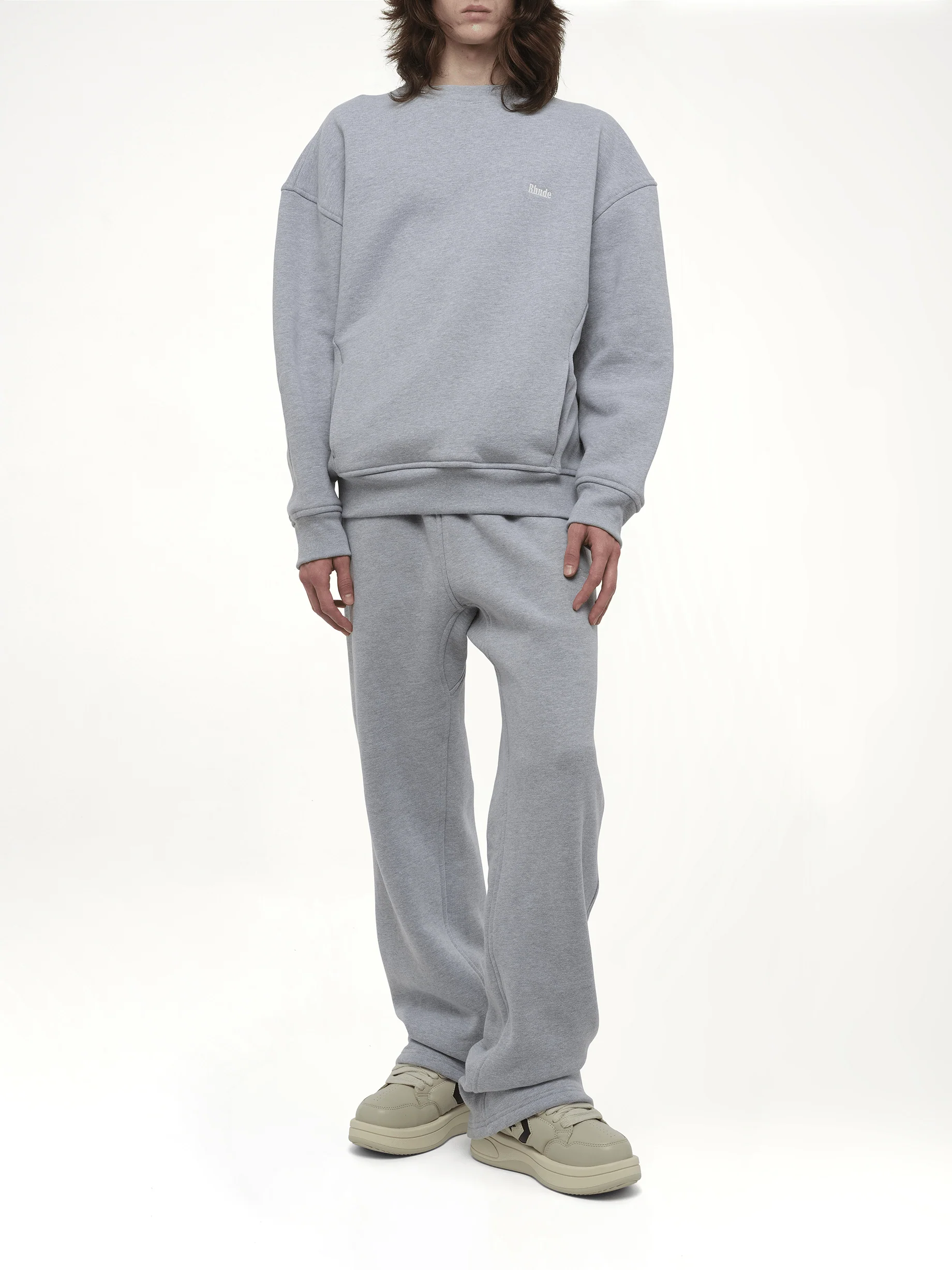 Classique Sweatshirt in Heather Gray - Image 4
