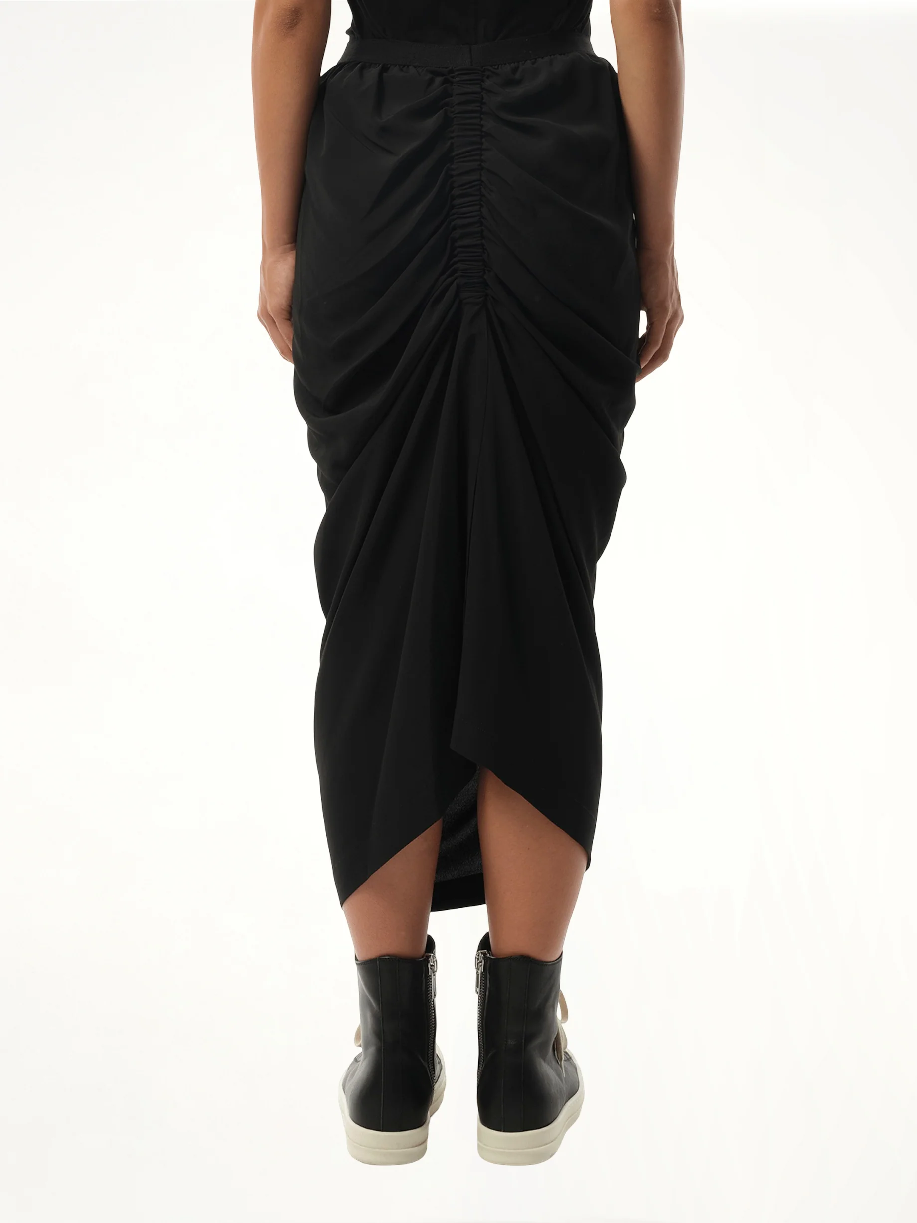 Cocoon Crepe Shrimp Skirt in Black - Image 6