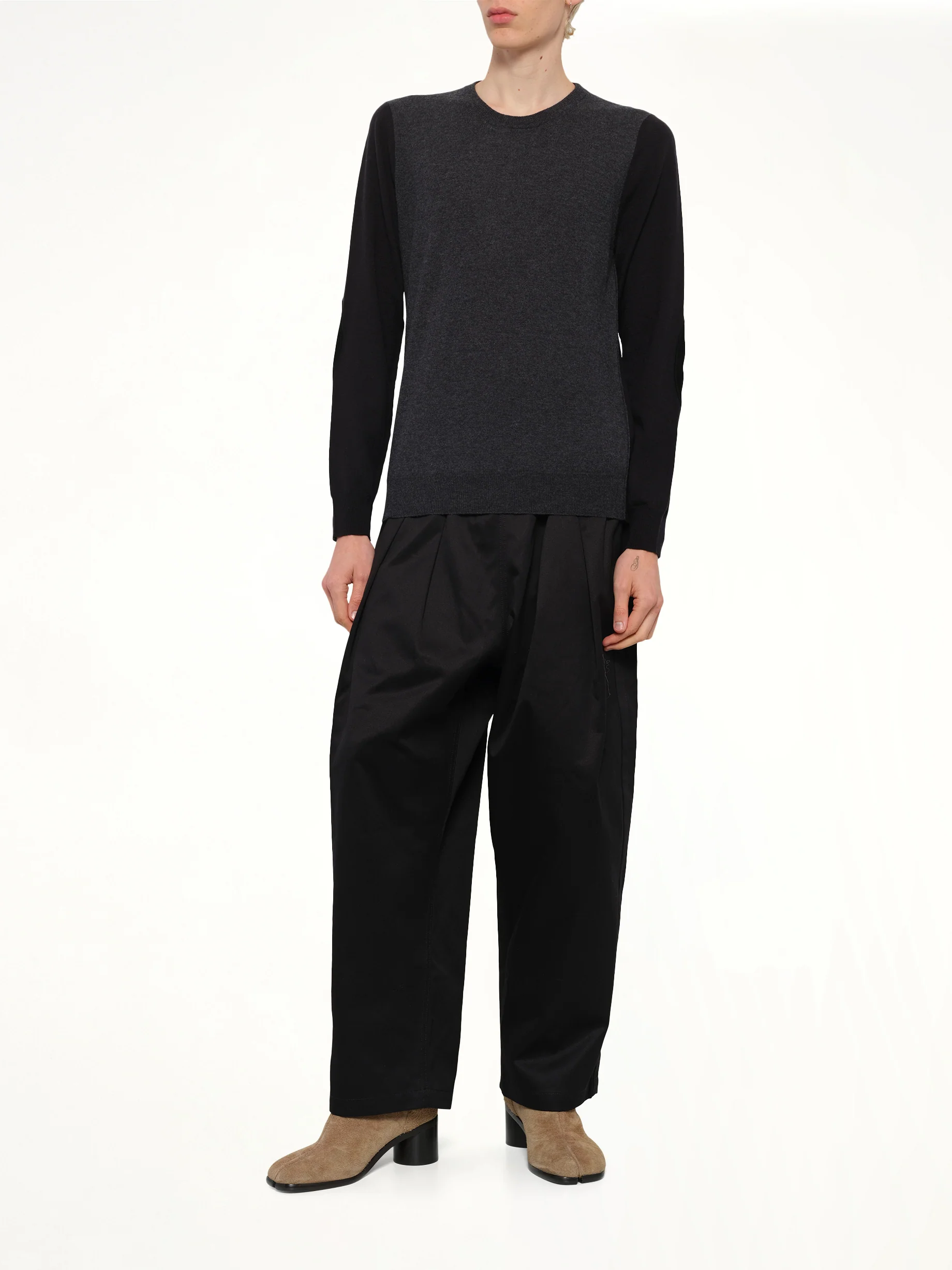Two-Tone Sweater in Grey/Black - Image 4