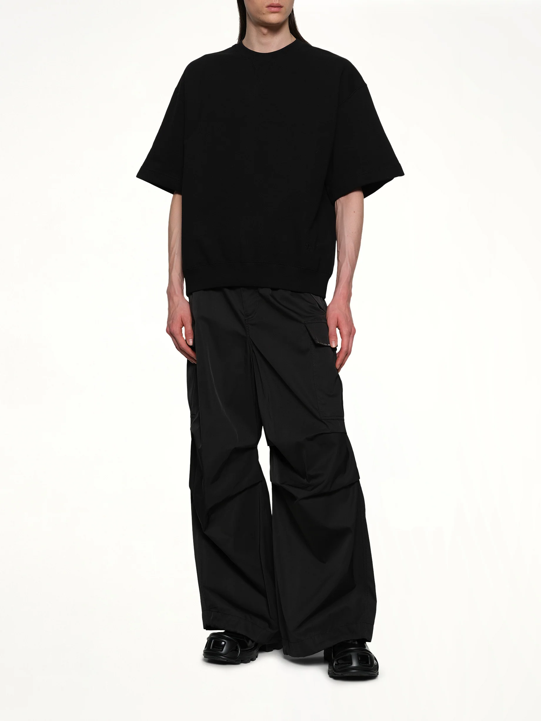 Crewneck Short Sleeve Sweatshirt in Black - Image 4
