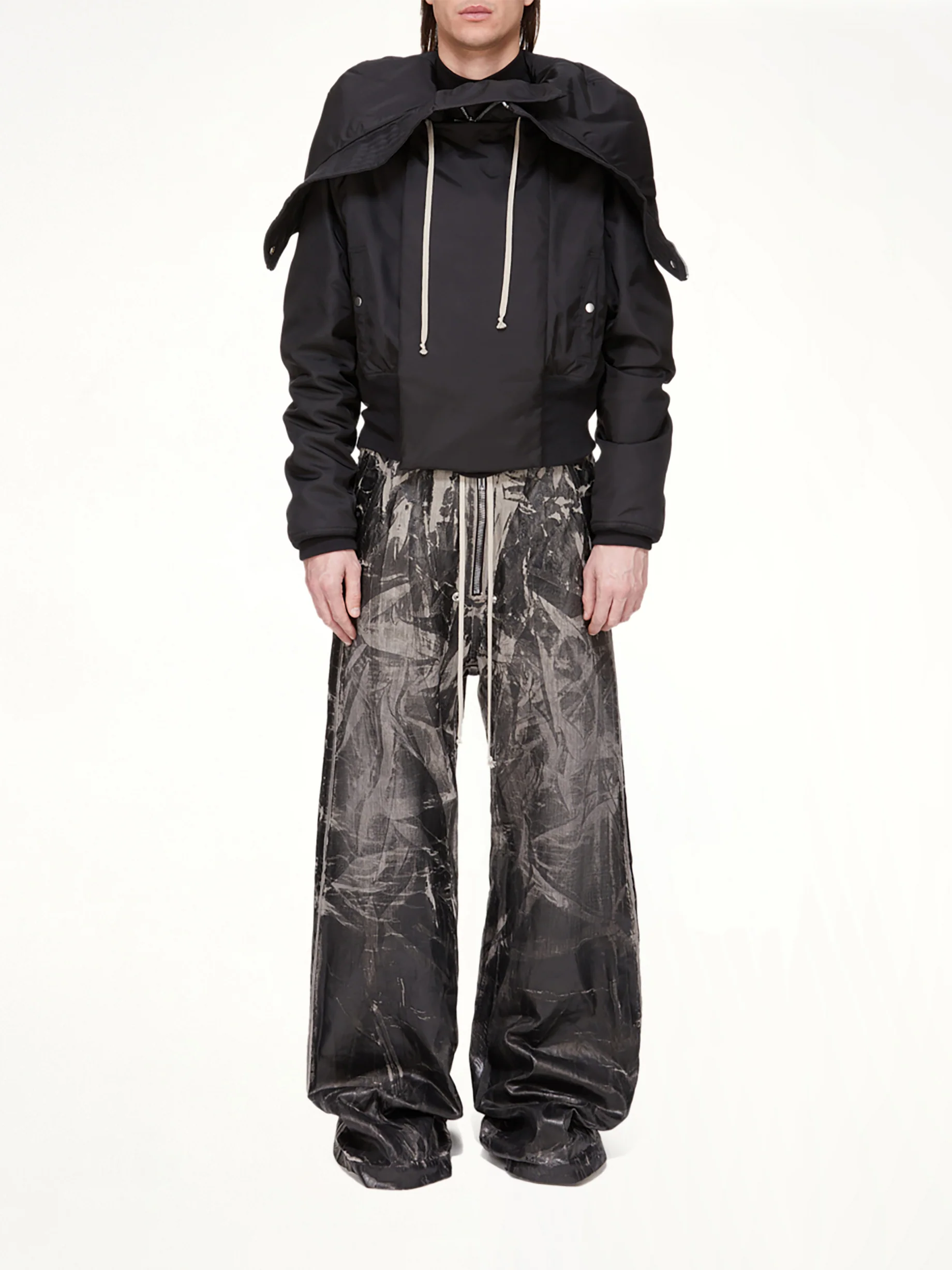 Cropped Alice Parka in Black - Image 4