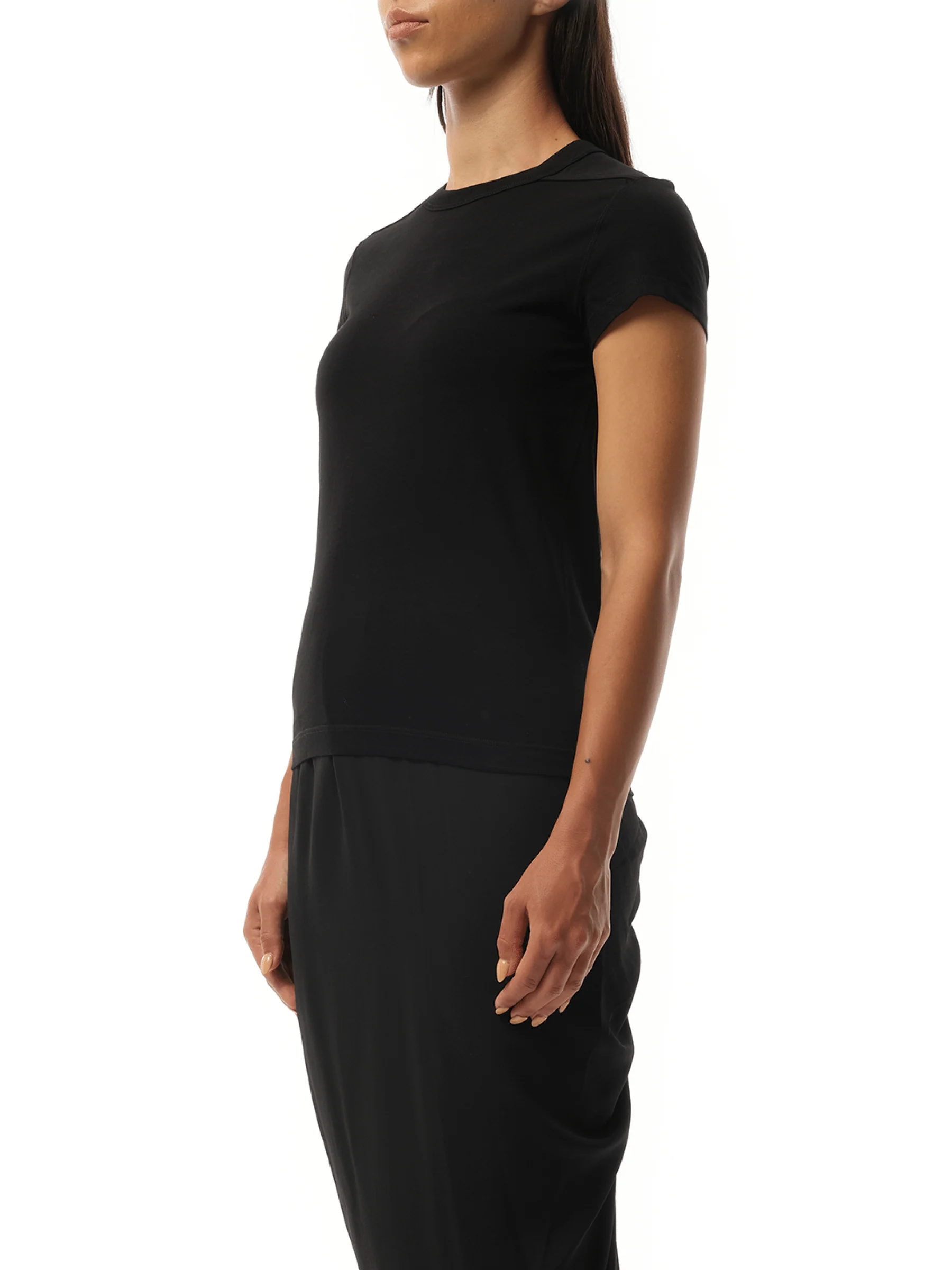 Cropped Level T-Shirt in Black - Image 5