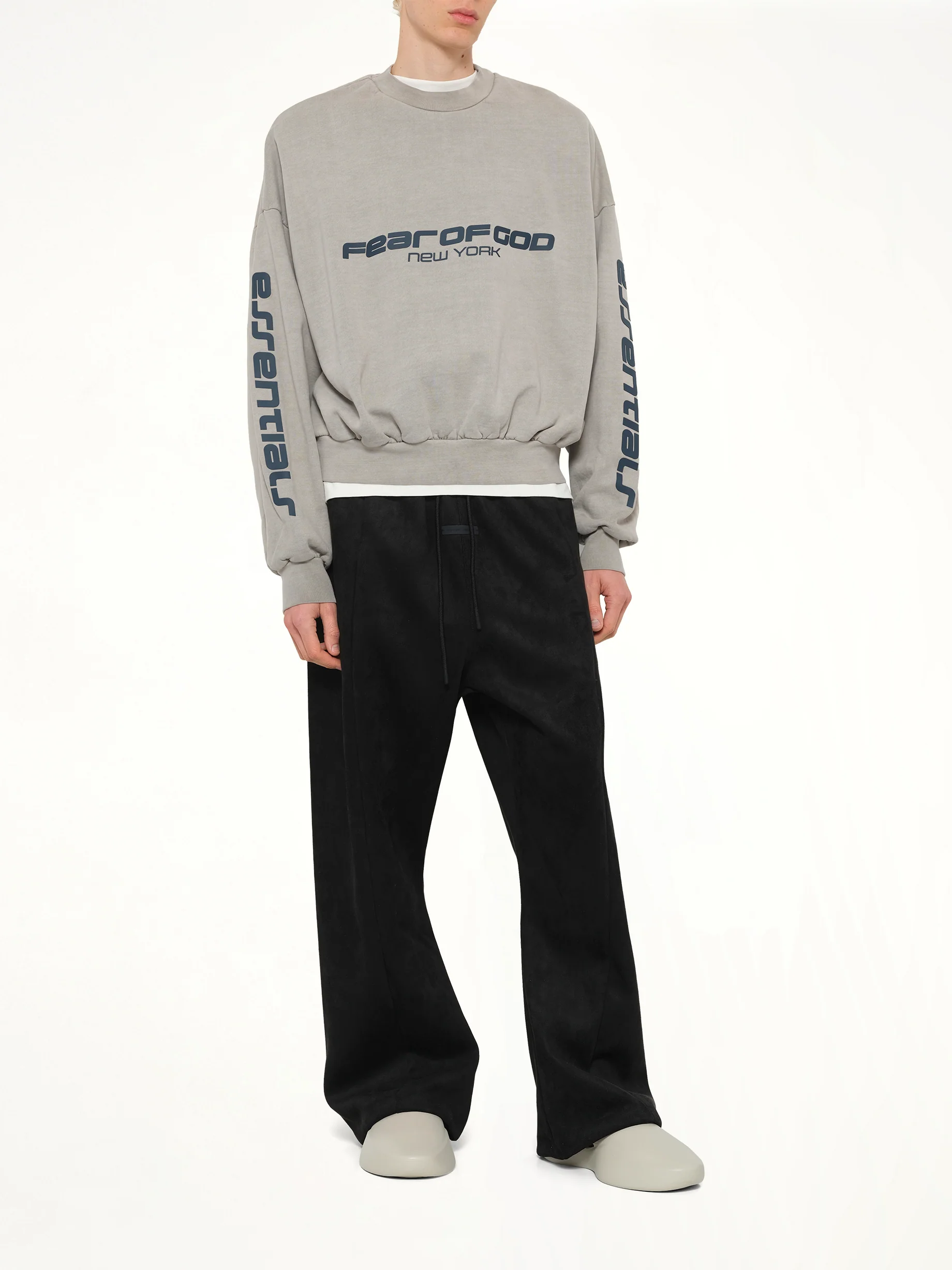 Cropped Relaxed Sweatshirt in Smoke Grey - Image 4