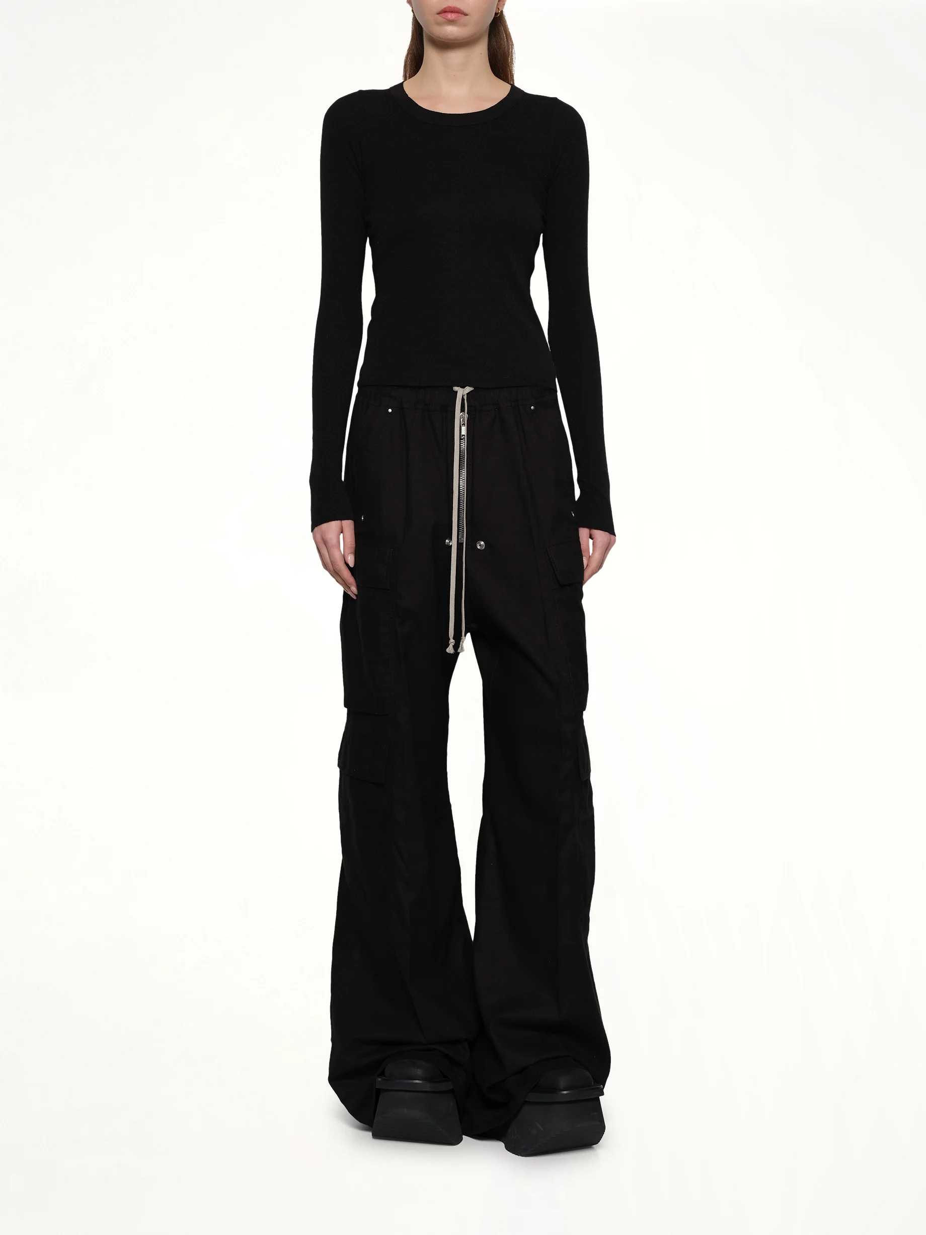 Cropped Rib Long Sleeve T in Black - Image 4