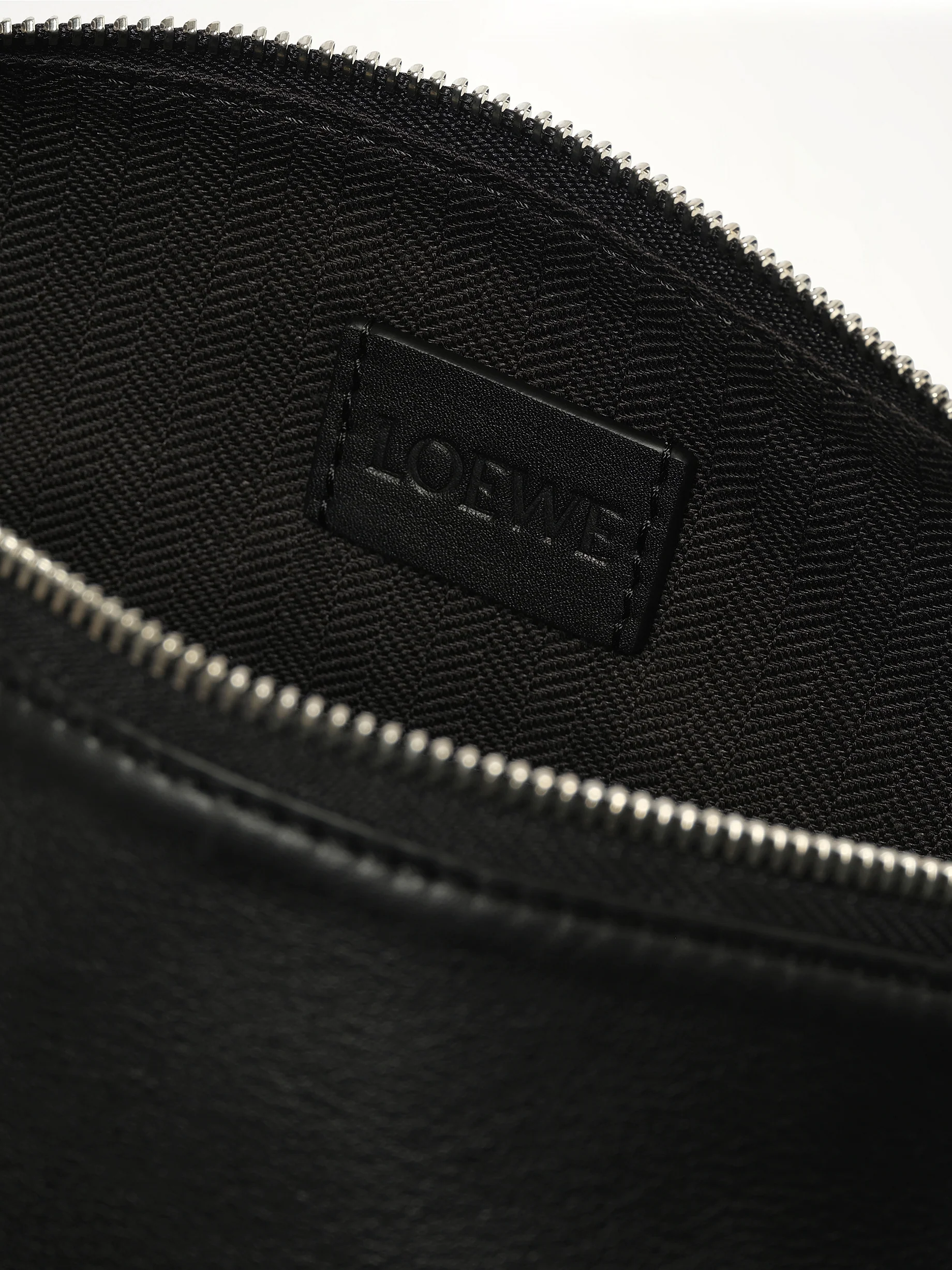 Cubi Crossbody Small in Black - Image 3