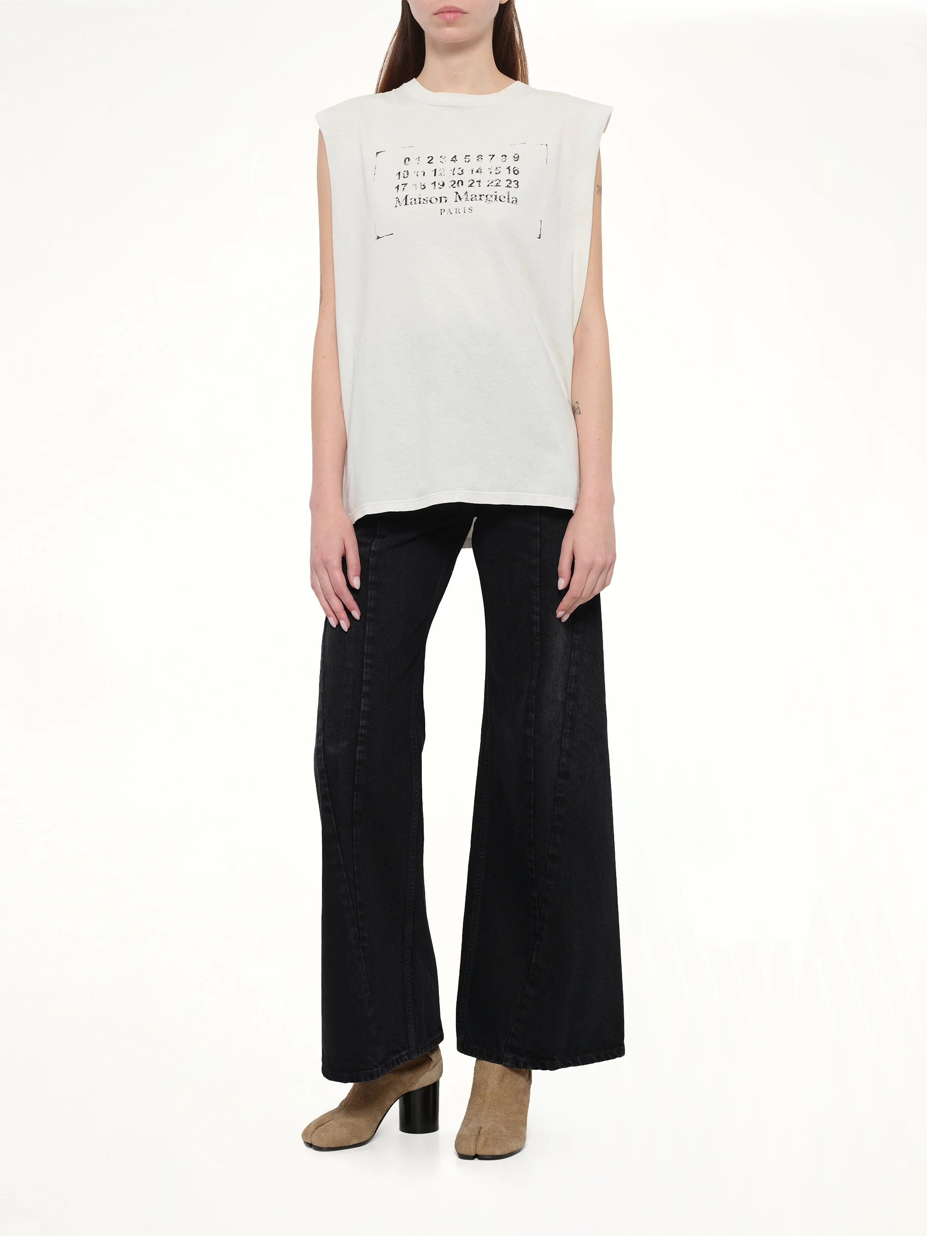 Cut Out Waistband Relaxed Fit Denim Jeans in Washed Black - Image 4