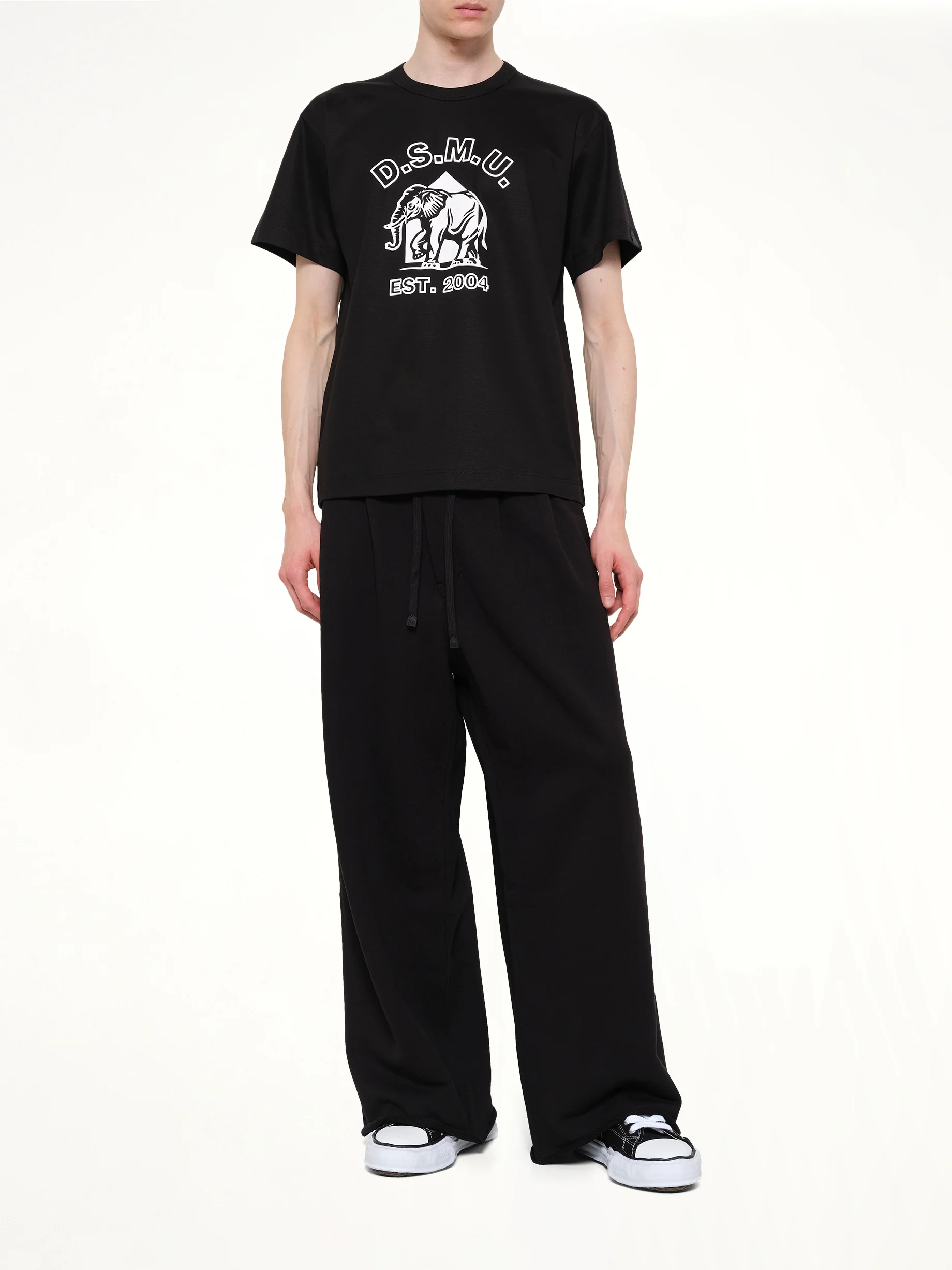 D.S.M.U' T-Shirt in Black - Image 4