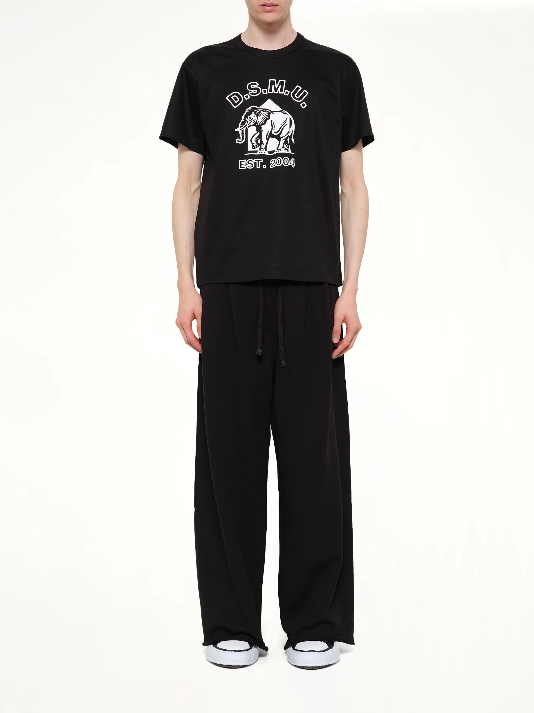 D.S.M.U' T-Shirt in Black - Image 7