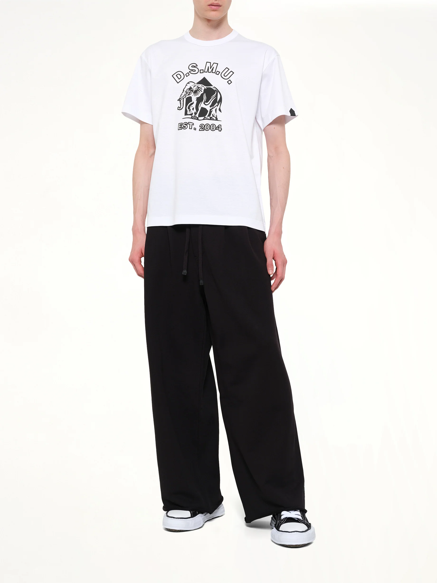 D.S.M.U' T-Shirt in White - Image 4