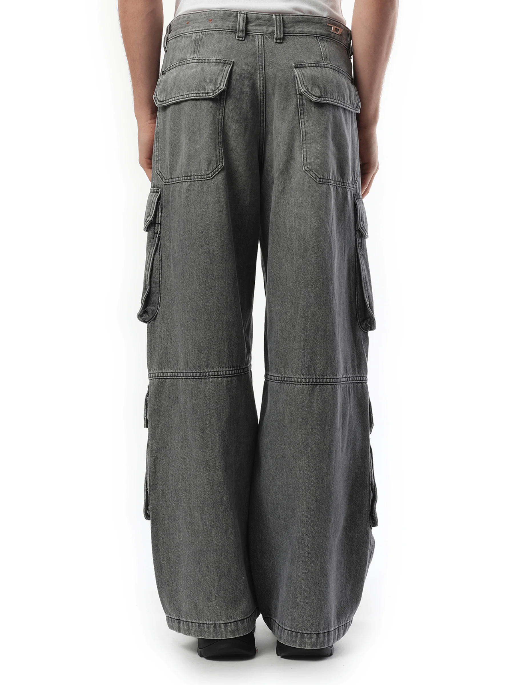 D-Touch Cargo Pants in Grey - Image 6