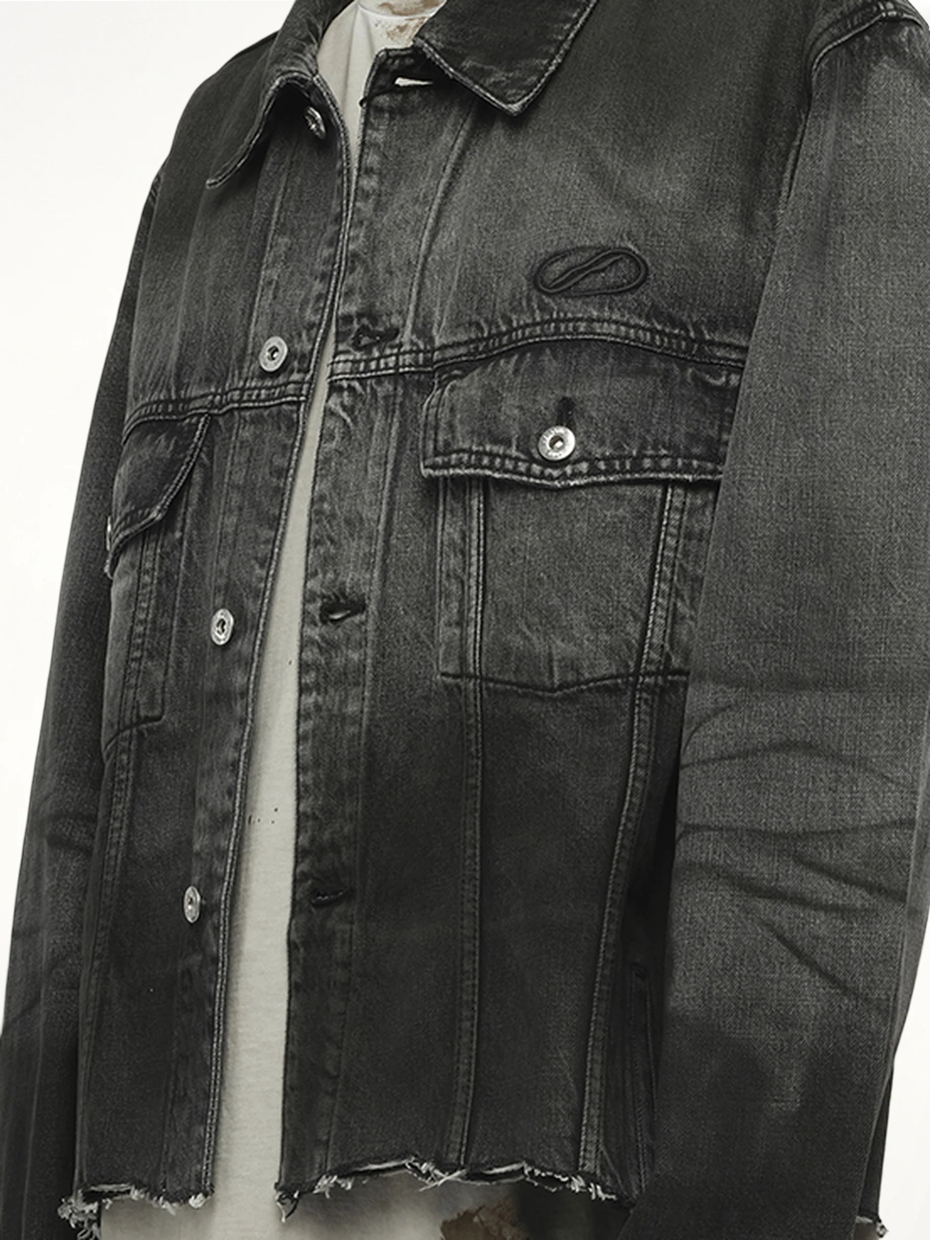 Dark-Spray Detail Denim Jacket in Black - Image 6
