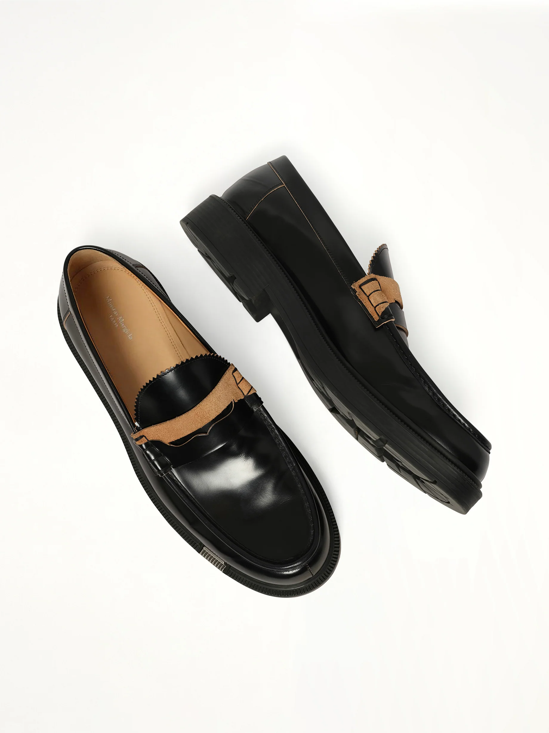 Decortique Loafer in Black - Image 4