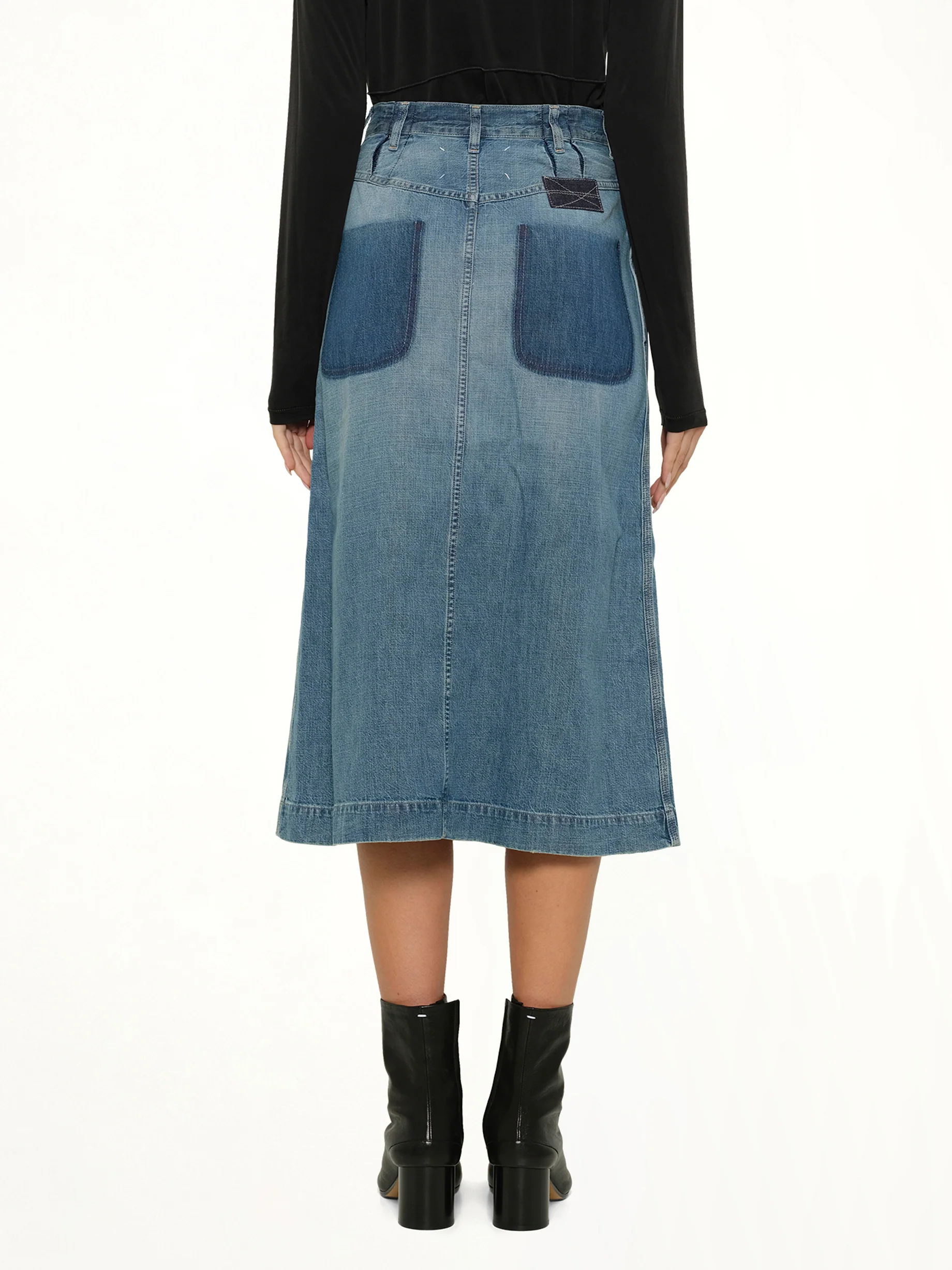 Denim Skirt in Medium Blue Vintage - Image 5