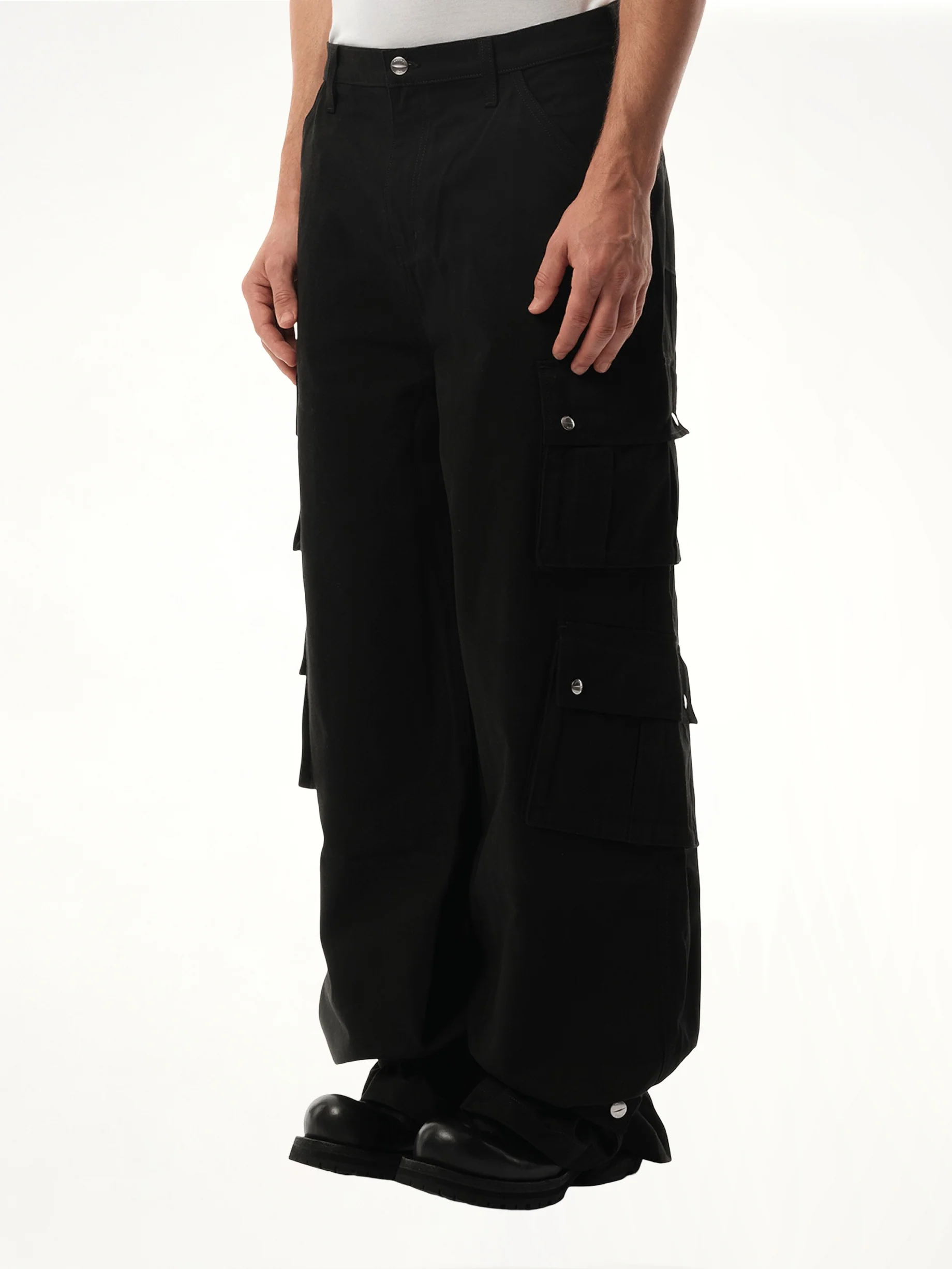 Desert Cargos in Black - Image 5