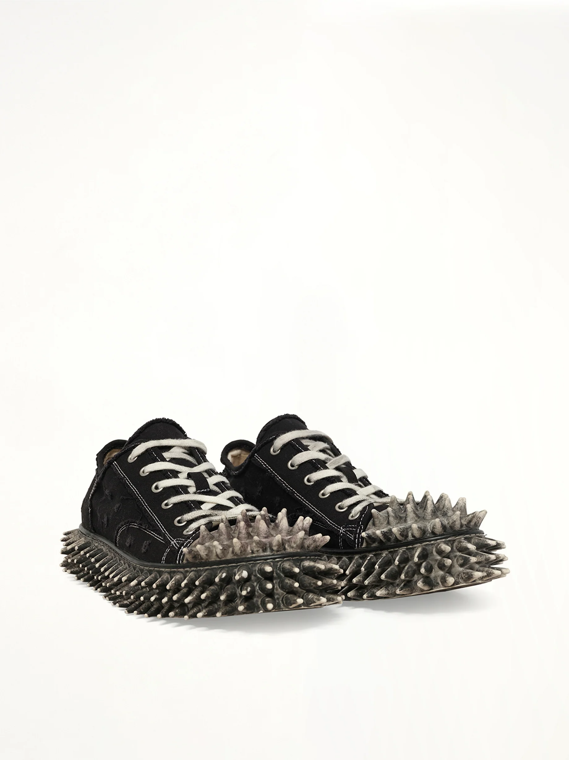Dirty Spike Toe Cap Canvas Sneaker in Black - Image 2