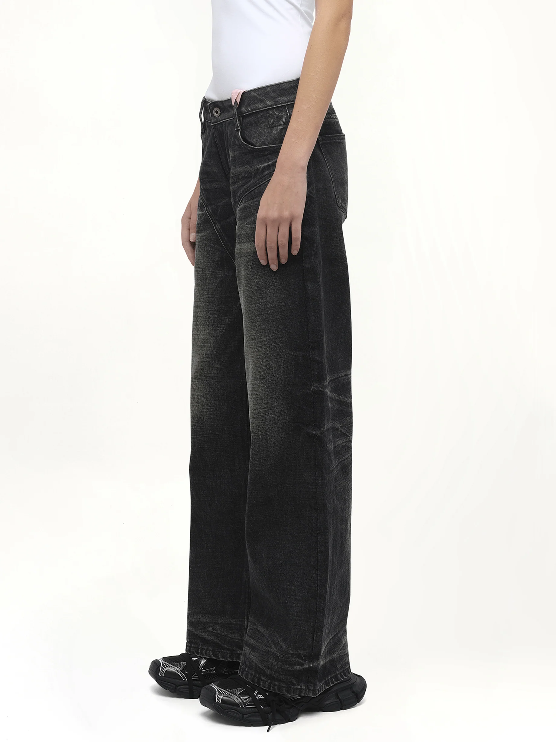 Dirty Wash Straight Jeans in Black - Image 5
