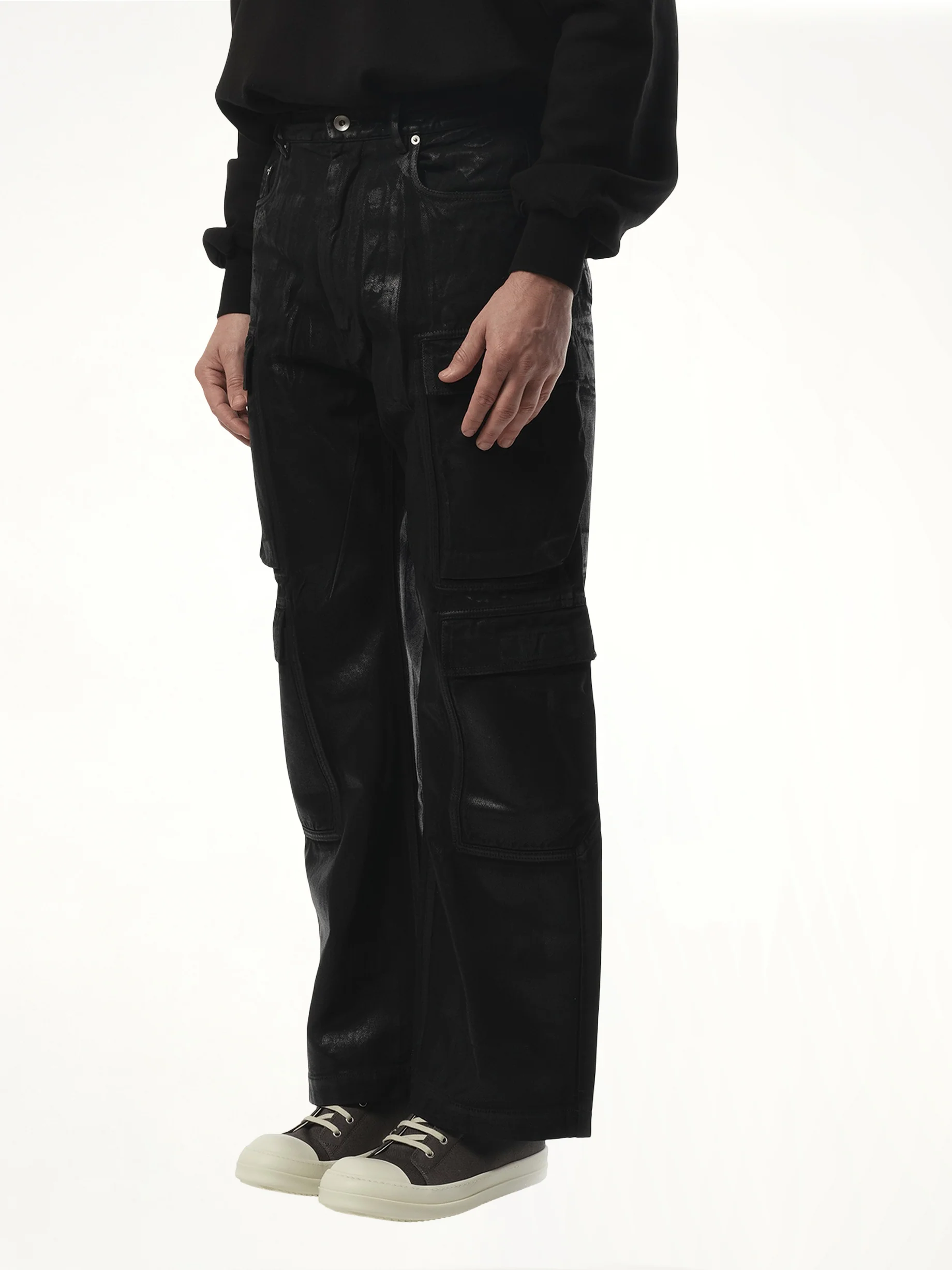 Double Cargo Jeans in Black - Image 5