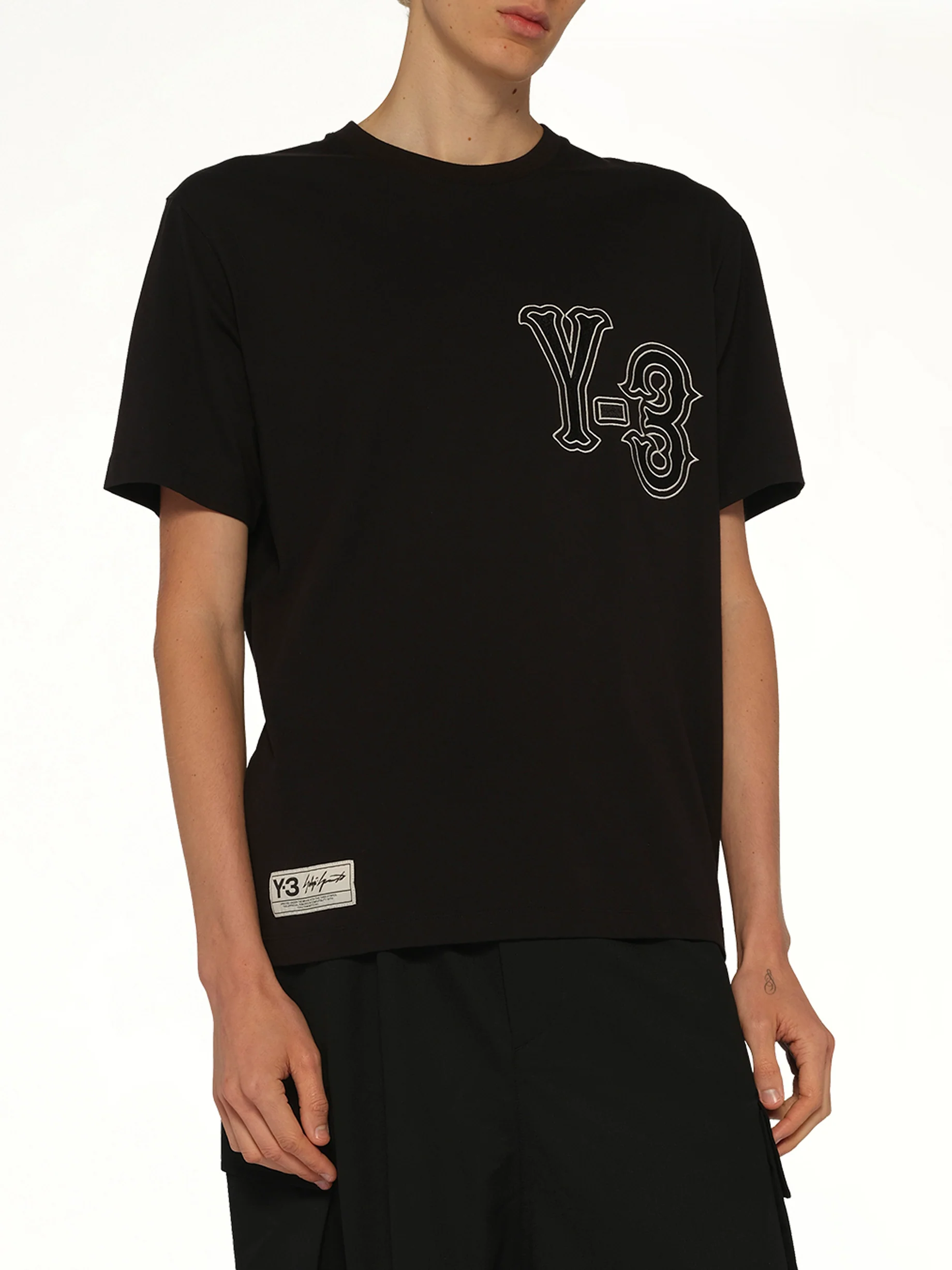 Elite 5 Graphics T-Shirt in Black - Image 6
