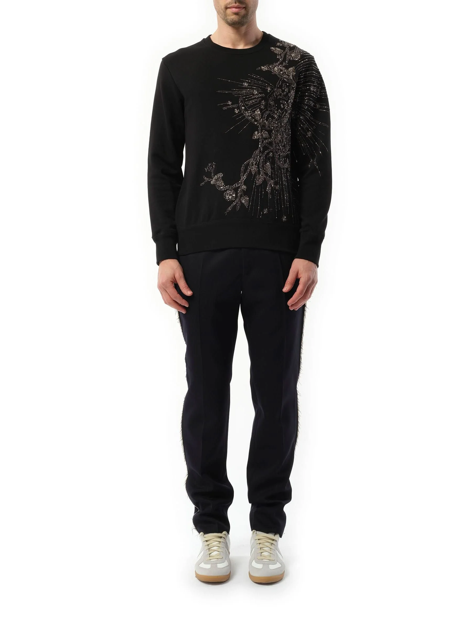 Emb Sweatshirt in Black - Image 4