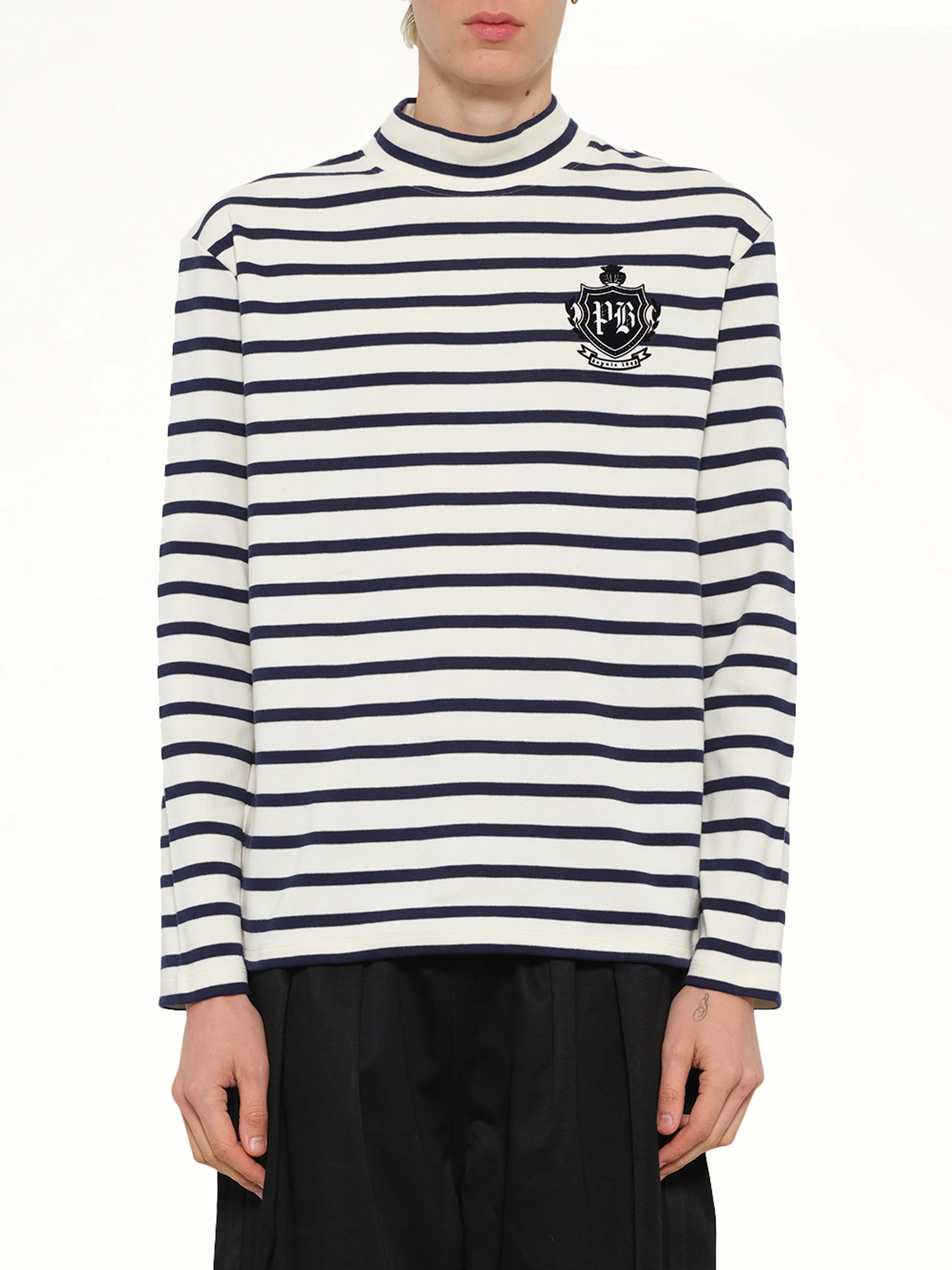 Emblem Flock Highneck LS T-Shirt in Beige/Blue