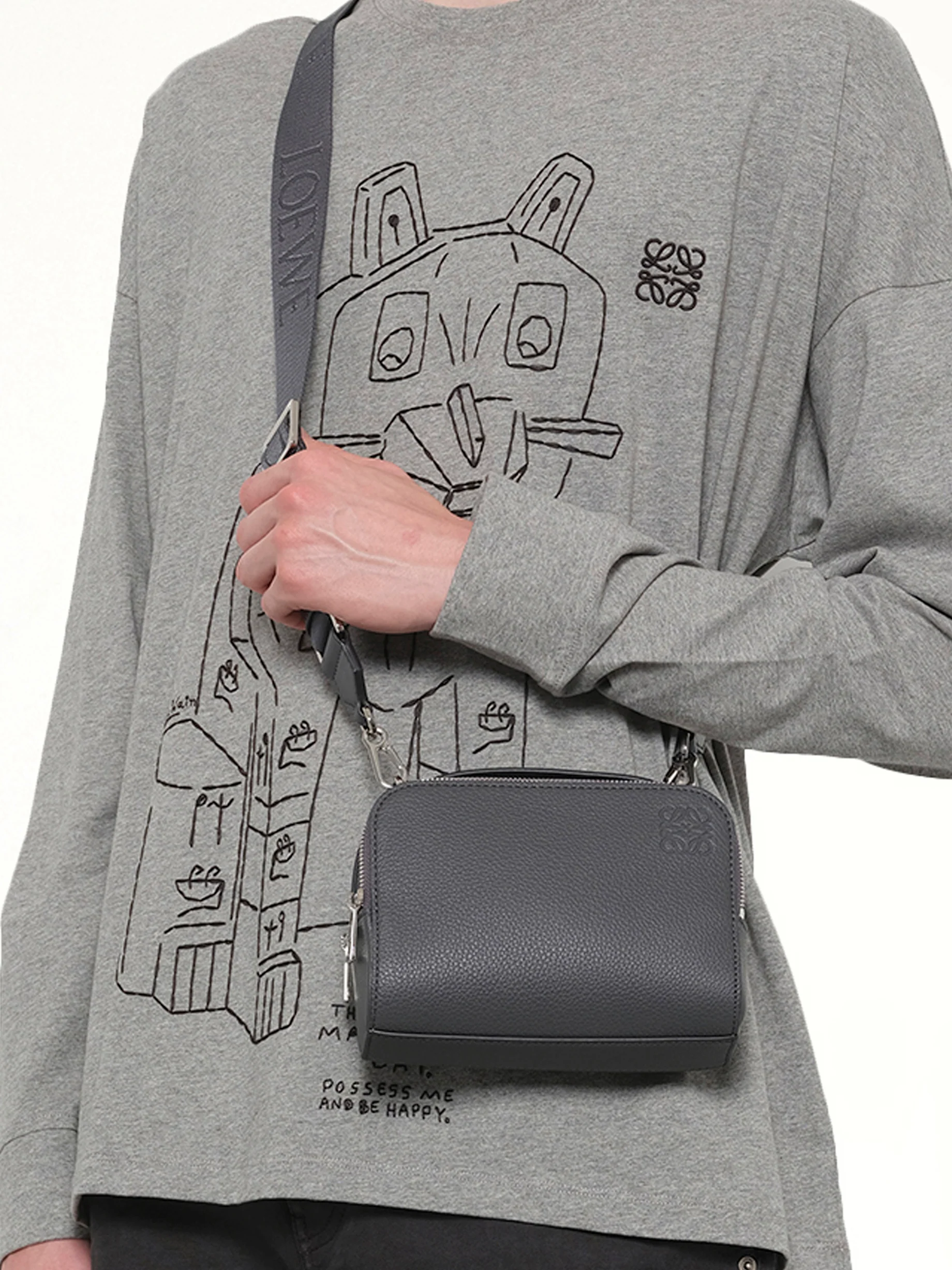 Essential Camera Bag Mini in Anthracite - Image 7