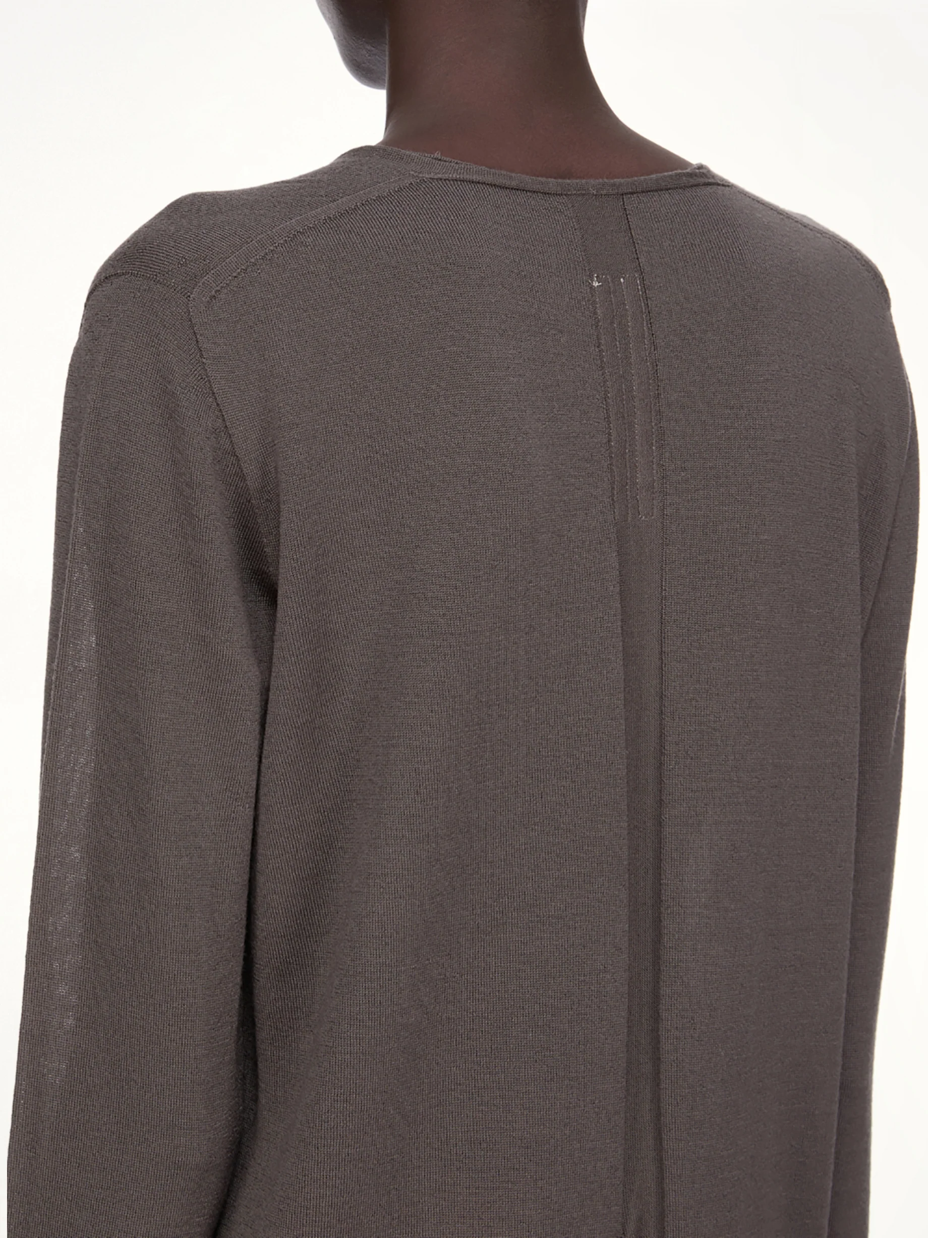 Extreme V Neck Pull in Dark Dust - Image 6