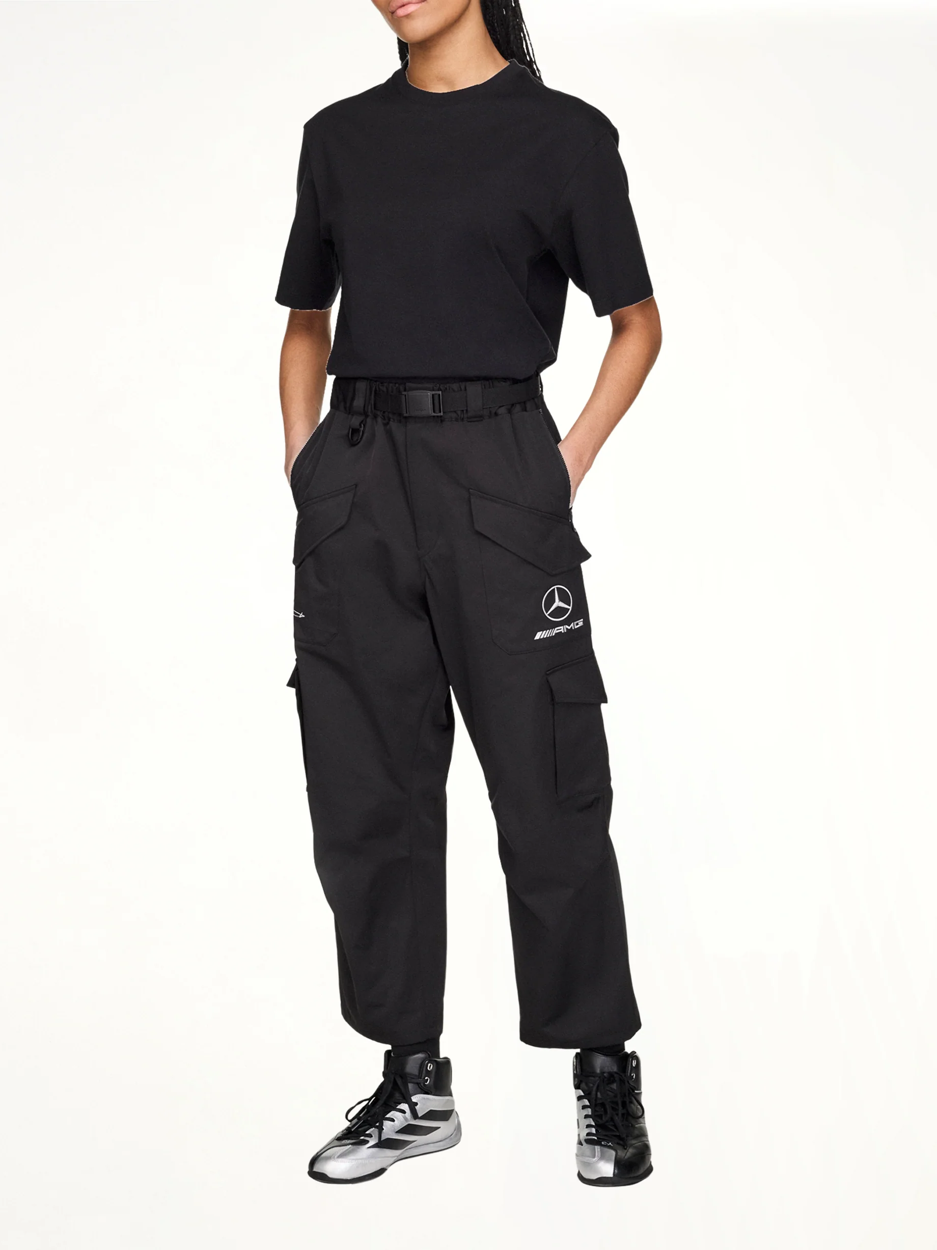 F1 Logo SS T-Shirt in Black - Image 7