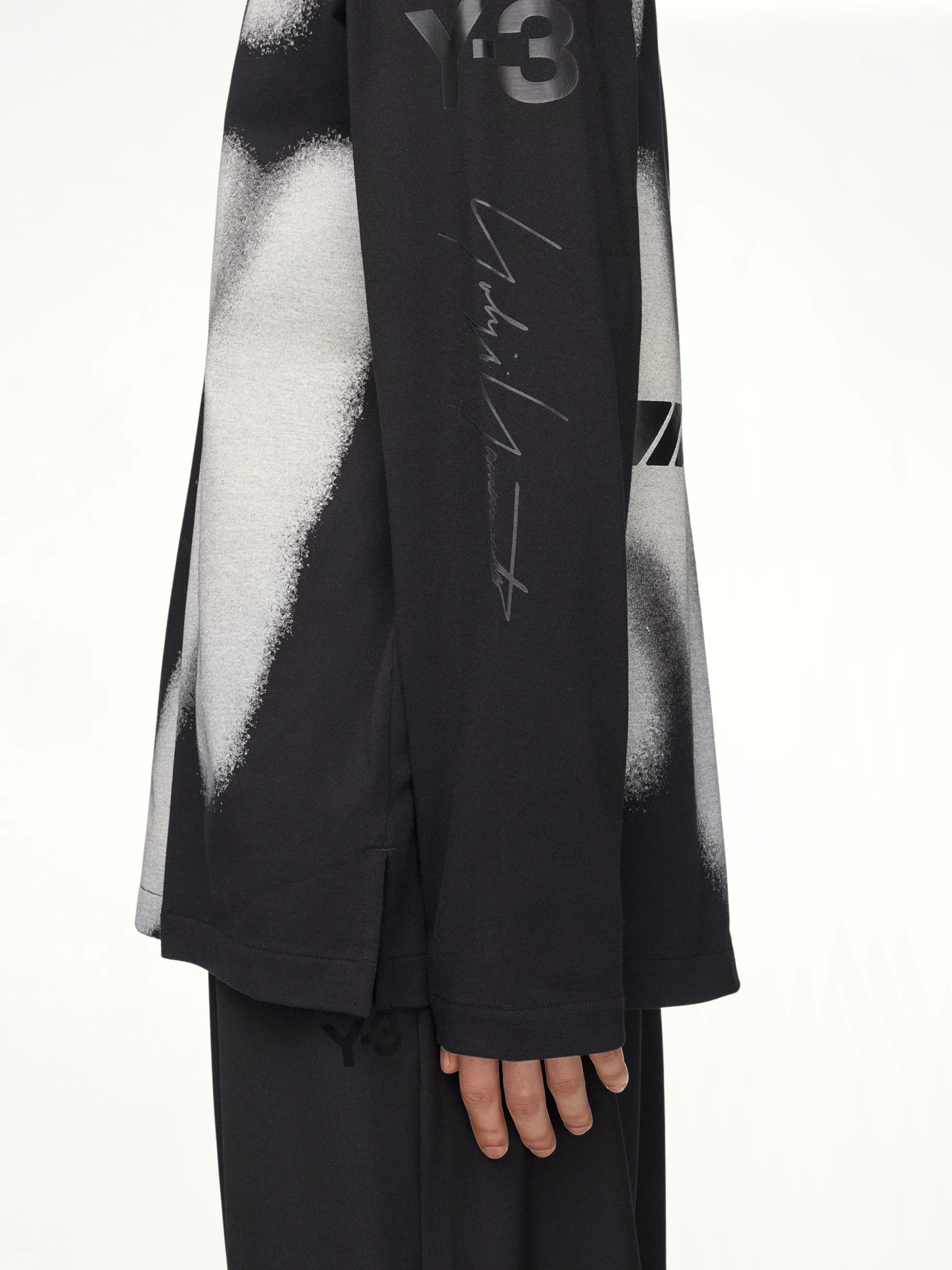 F1 Yohji LS T-Shirt in Black - Image 3