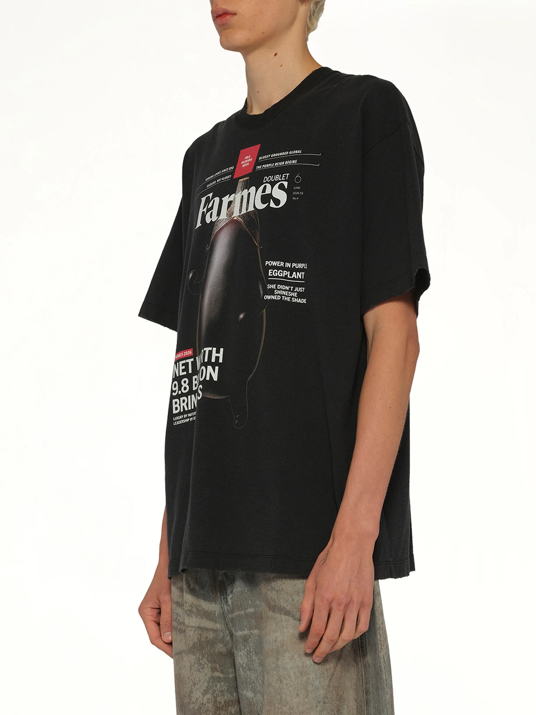 Farmes Magazine Cover T-Shirt in Black - Image 3