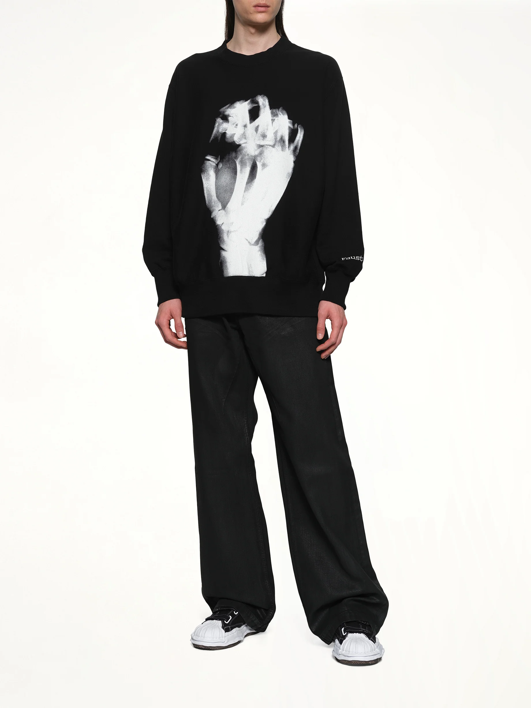 Faust Sweatshirt in Black - Image 4