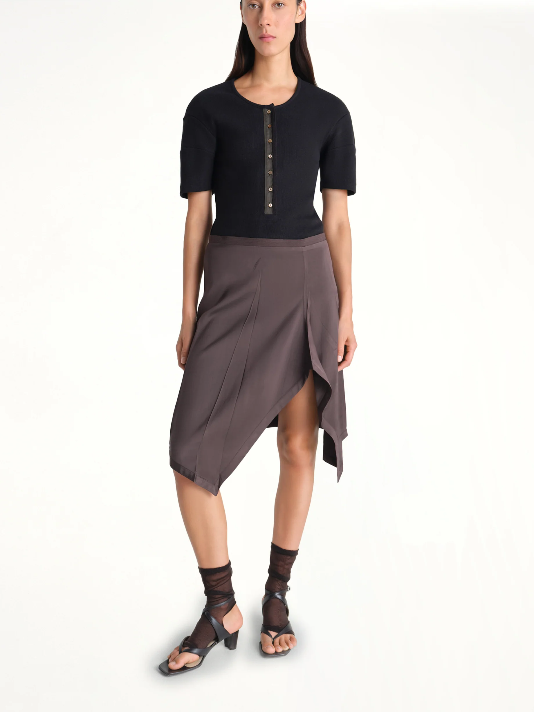 Fitted Henley in Black - Image 4