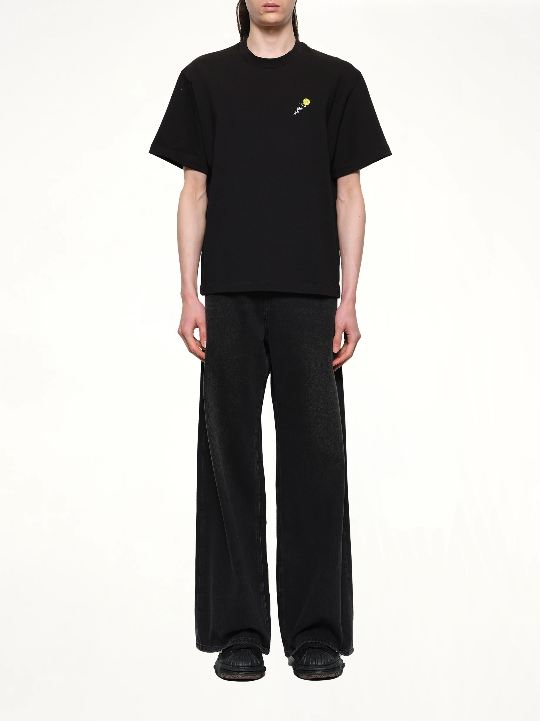 Floral Embroidered T-Shirt in Black - Image 7