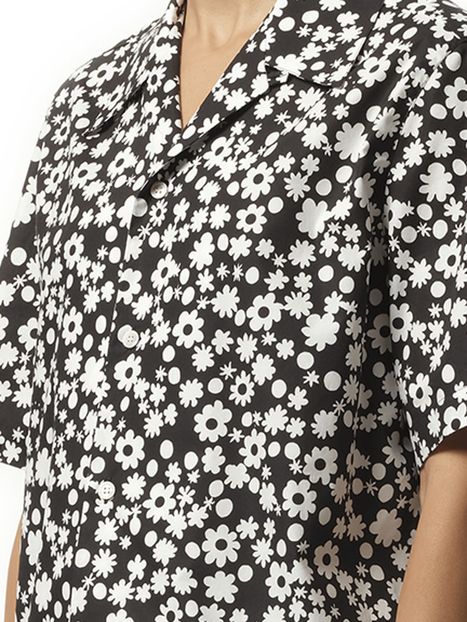 Flower Print Short Sleeve Shirt in Black - Image 3