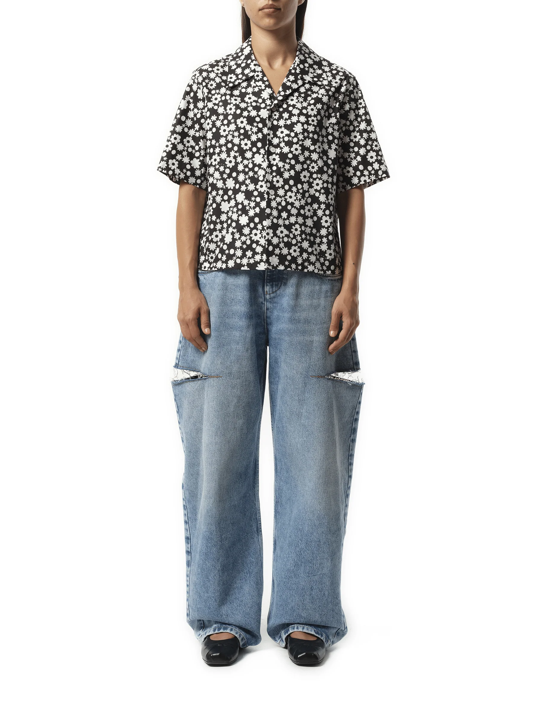 Flower Print Short Sleeve Shirt in Black - Image 4