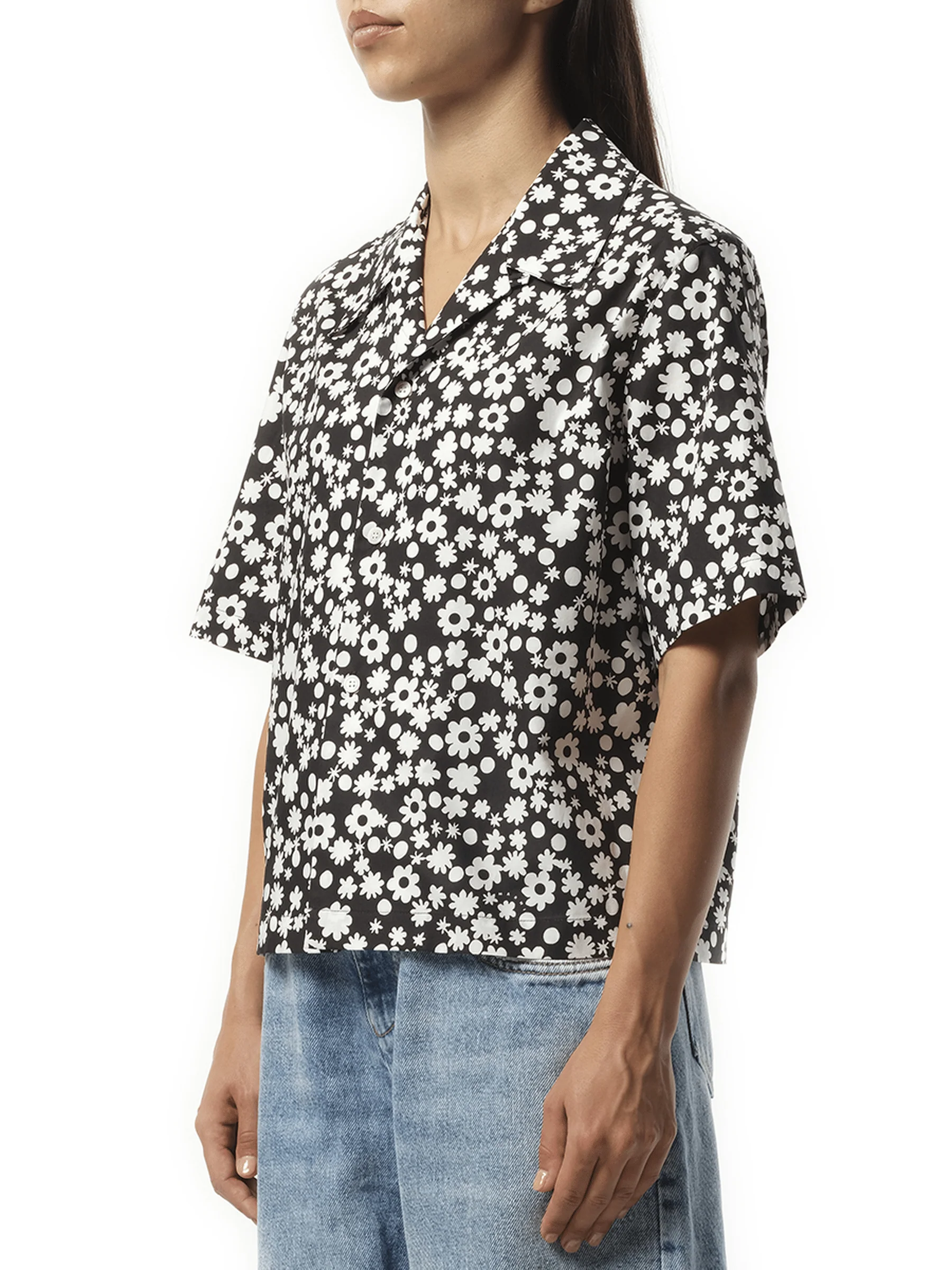 Flower Print Short Sleeve Shirt in Black - Image 5