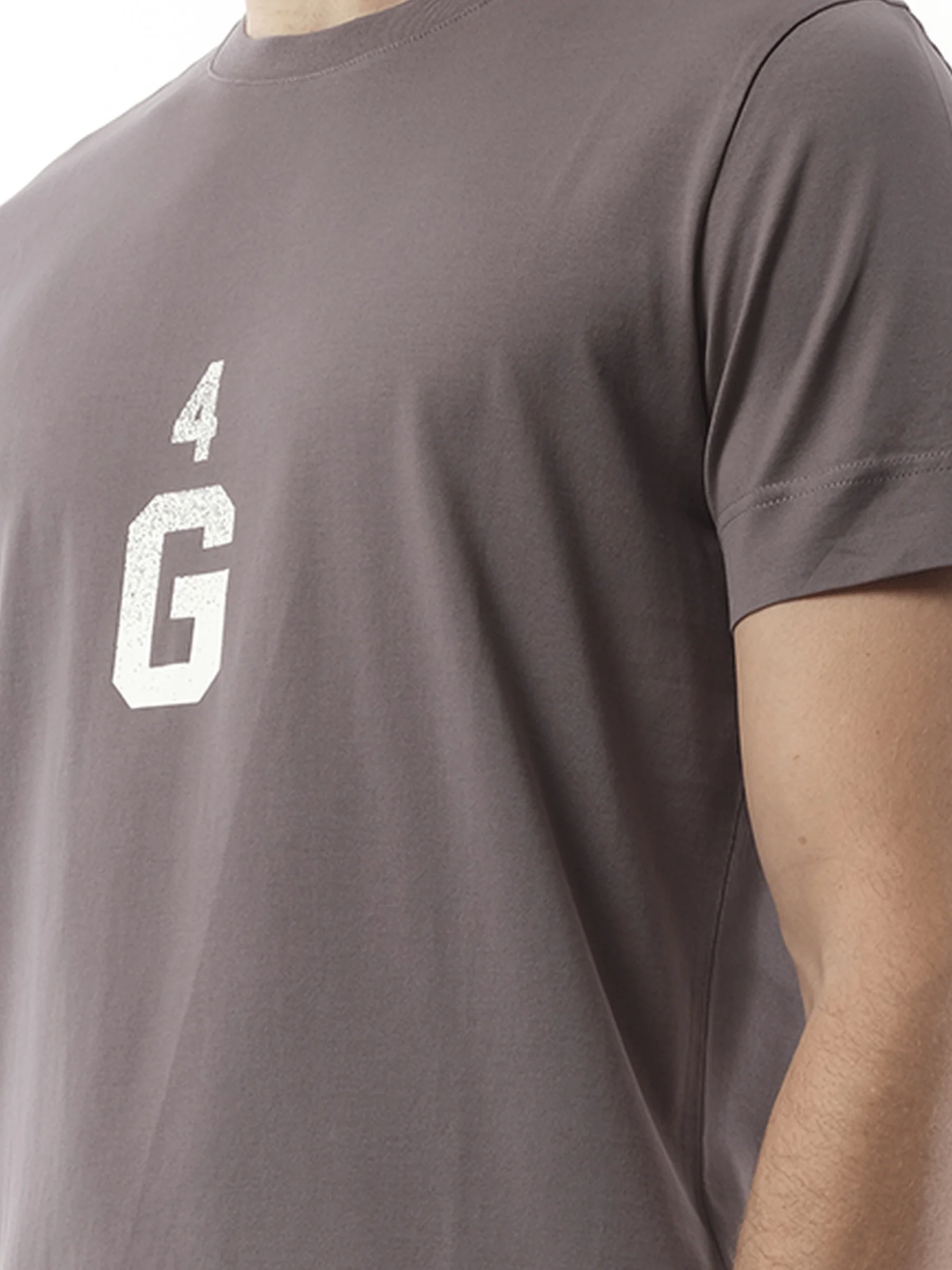 Four G Dyed Logo T-Shirt in Quartz Grey - Image 3