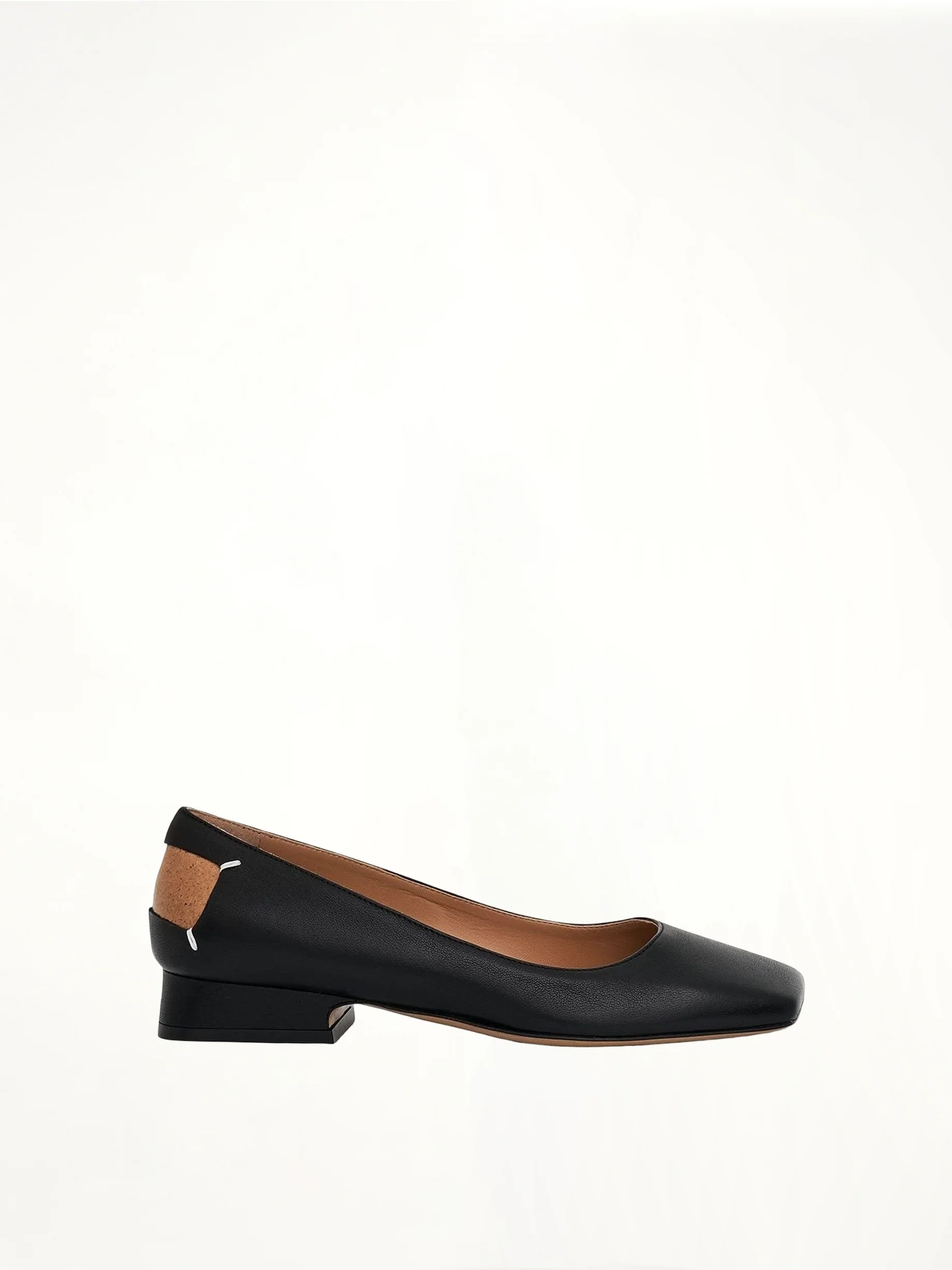 Four Stitches Decortique Ballerinas in Black