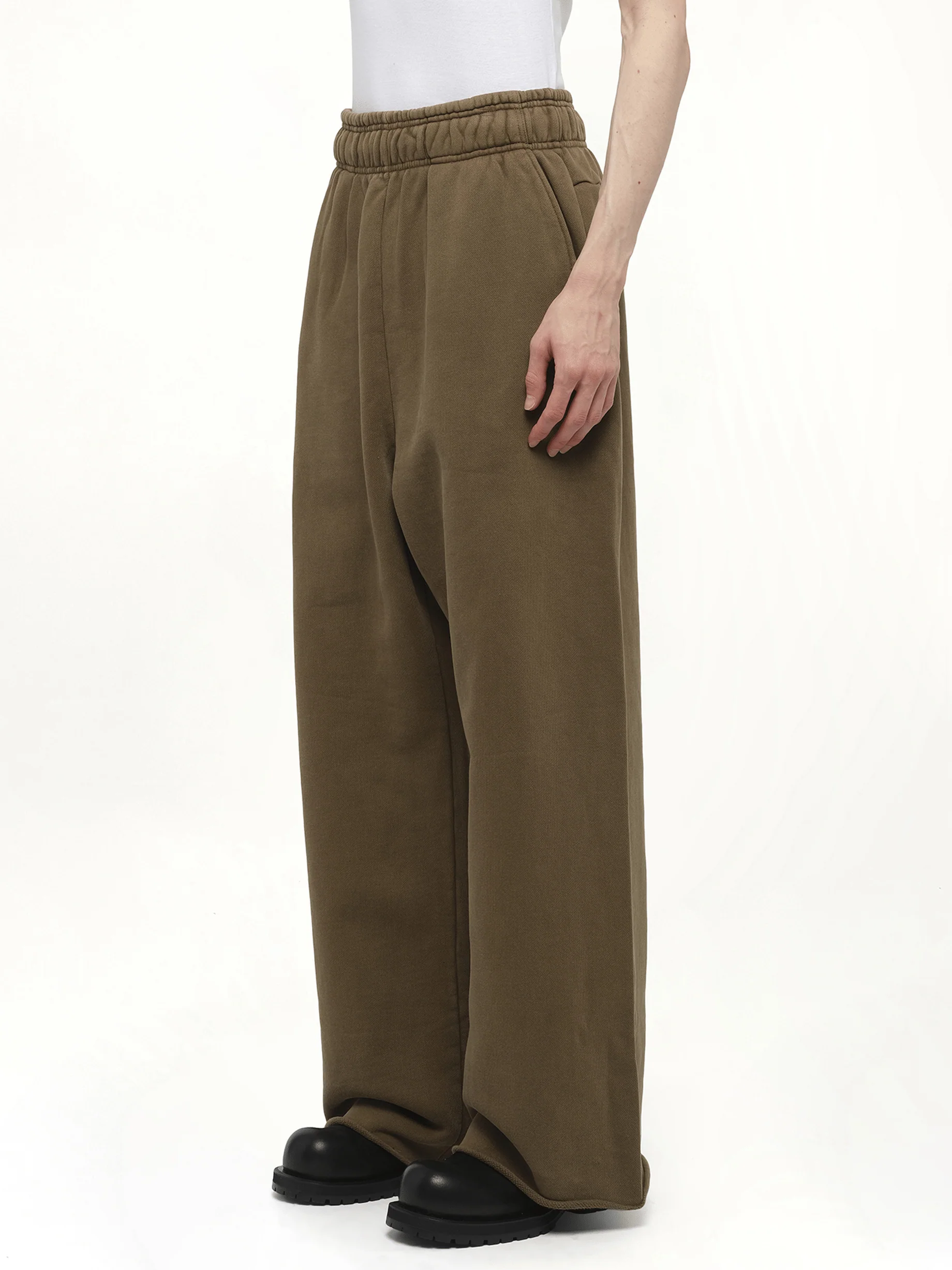 Full Sweatpants in Military - Image 5