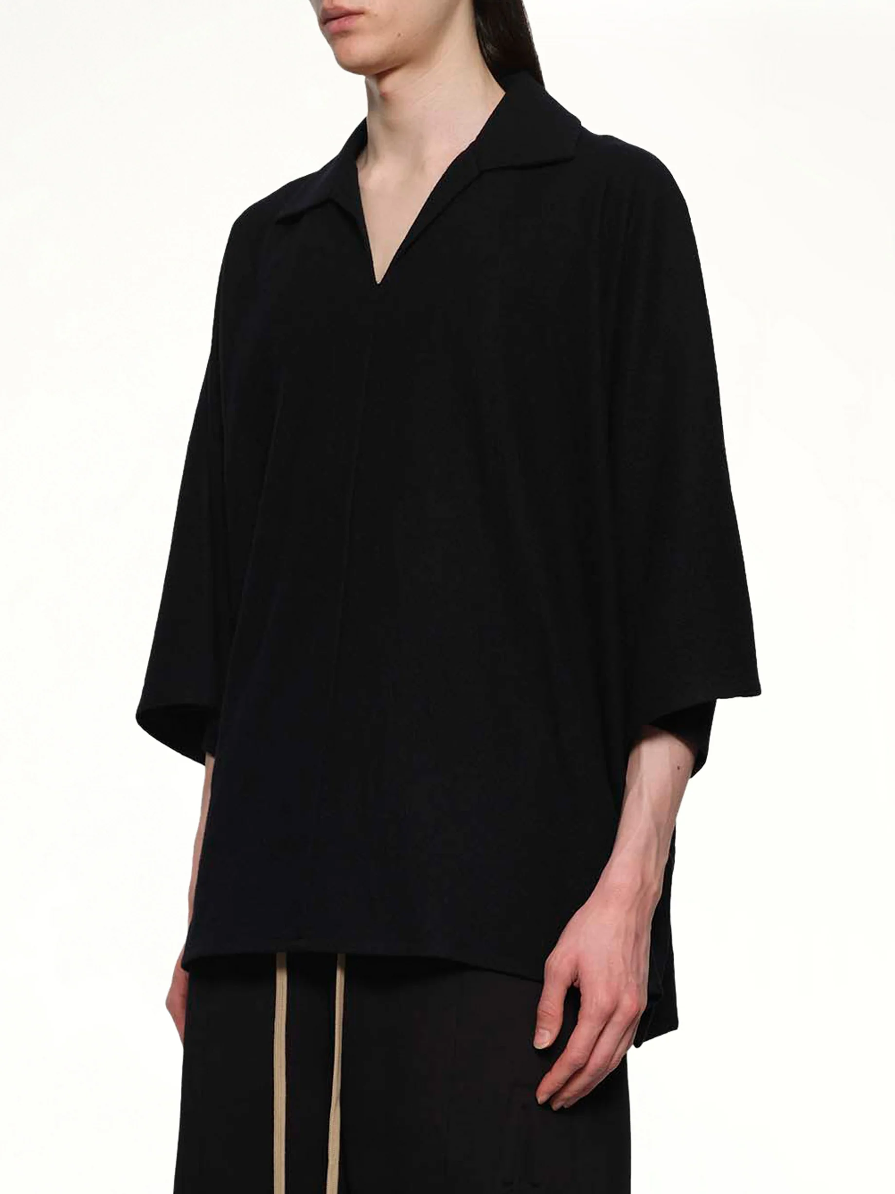 Virgin Wool Short Sleeve Shirt in Black - Image 3