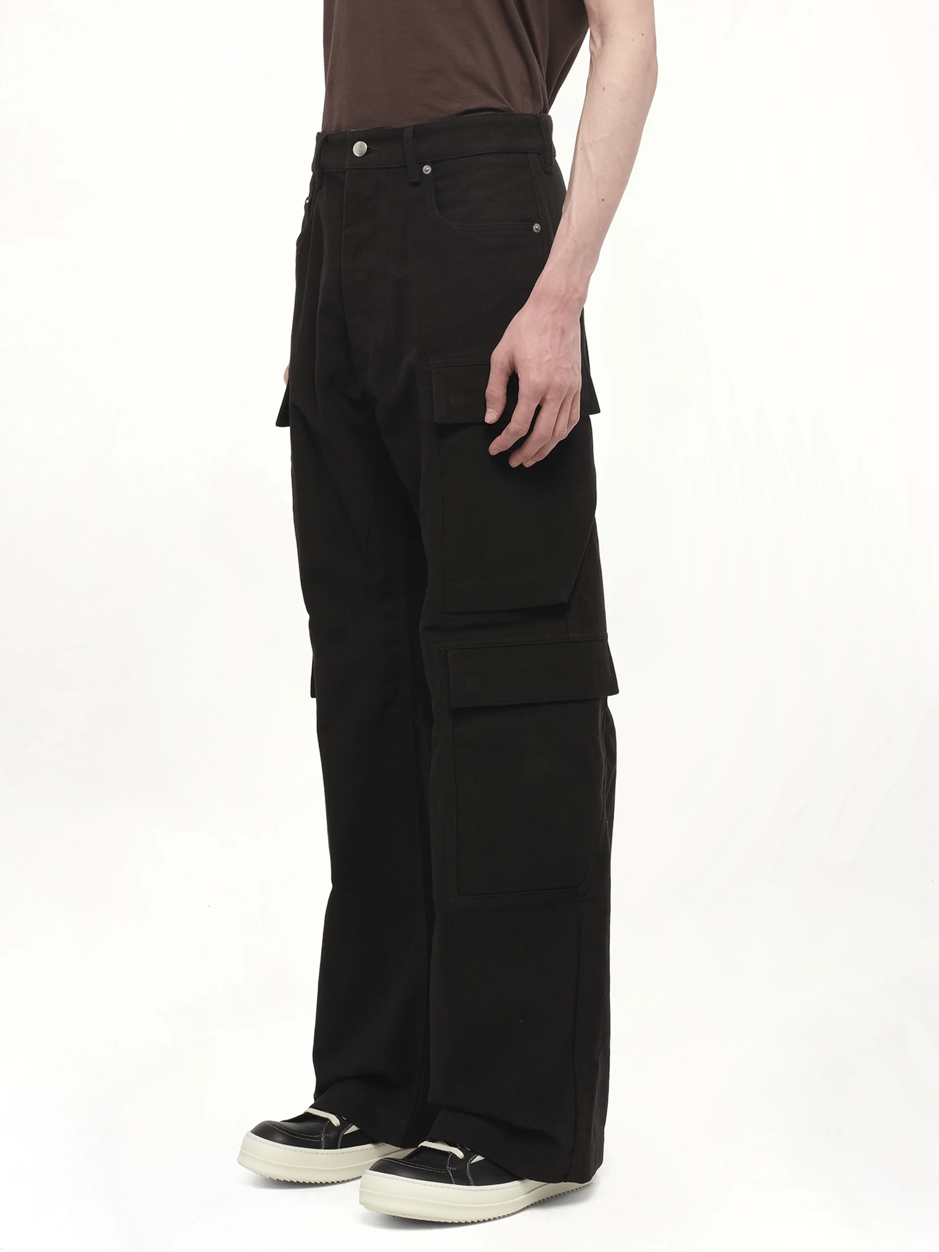 Double Cargo Jeans in Black - Image 5