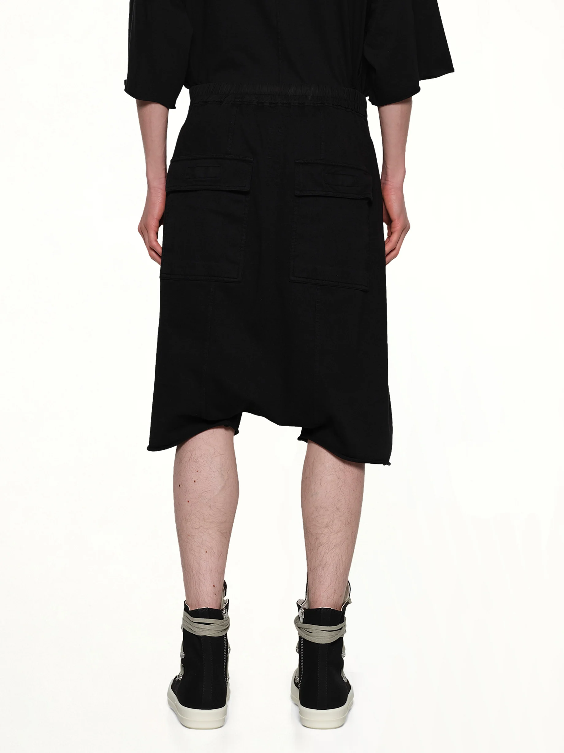 Drawstring Pods in Black - Image 5