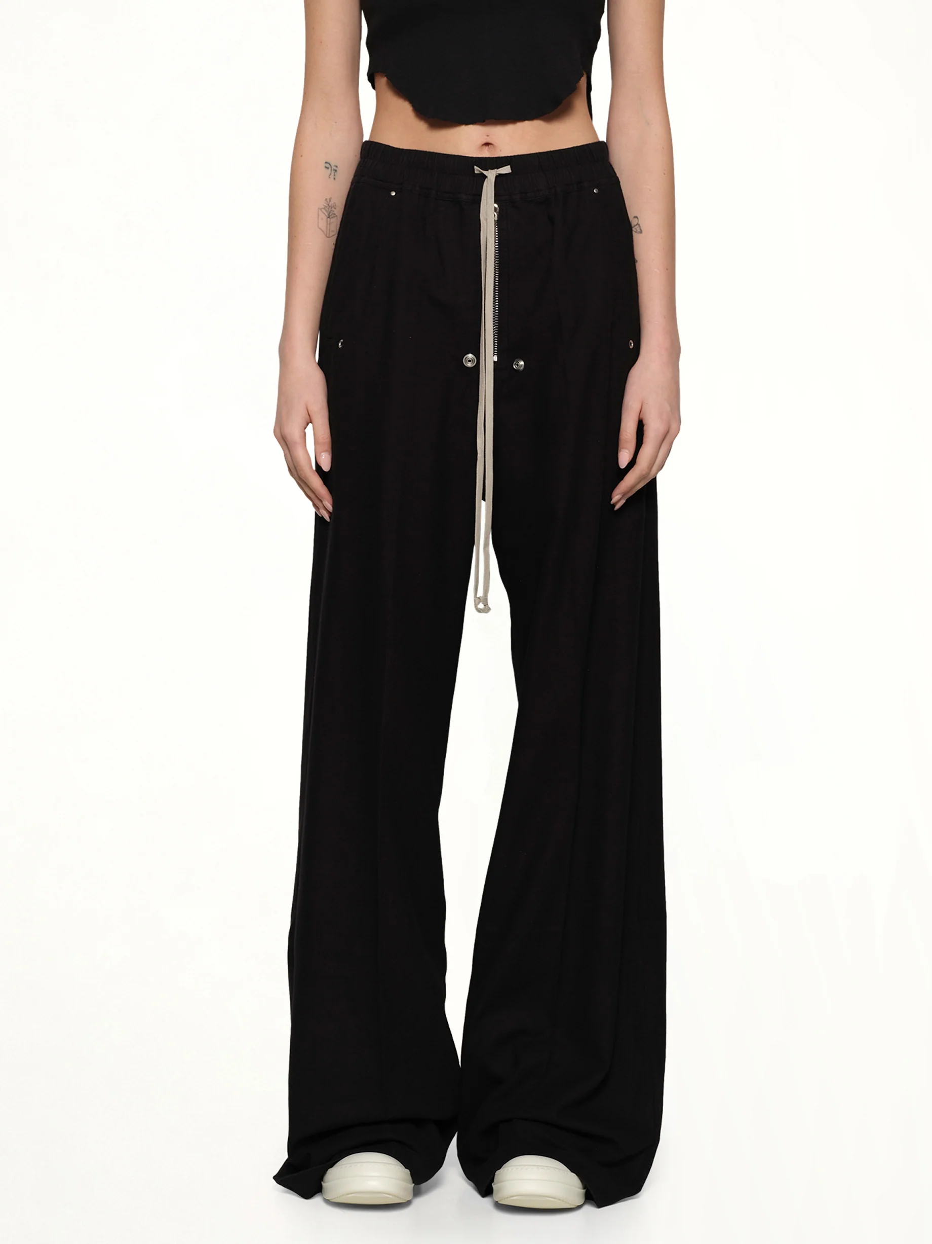Geth Belas in Black