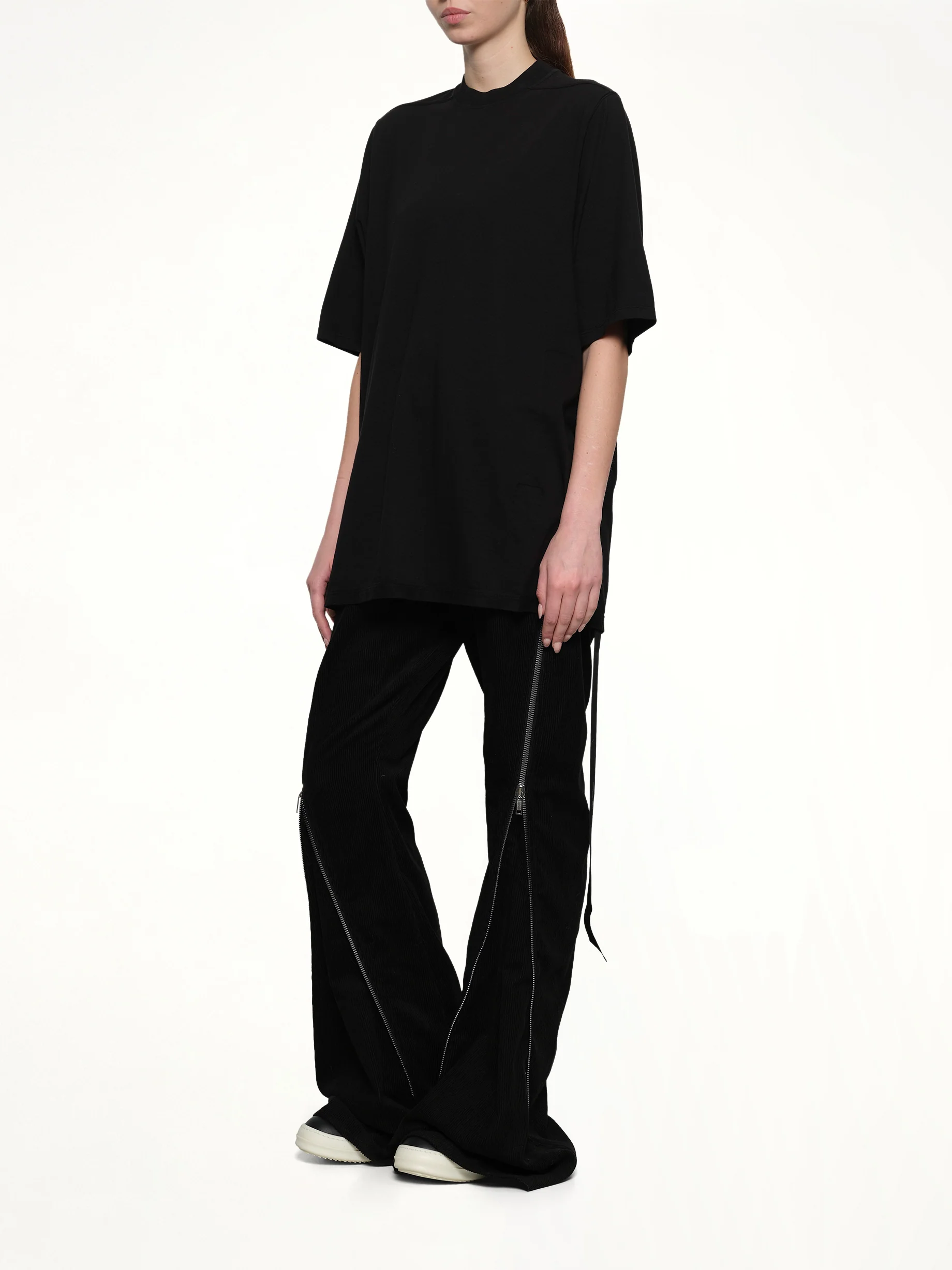 Jumbo SS T-Shirt in Black - Image 4